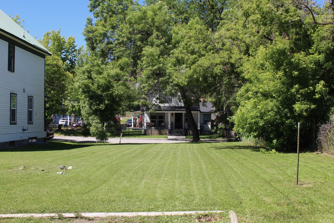 506 1st Avenue E A,b,c Property Photo 62