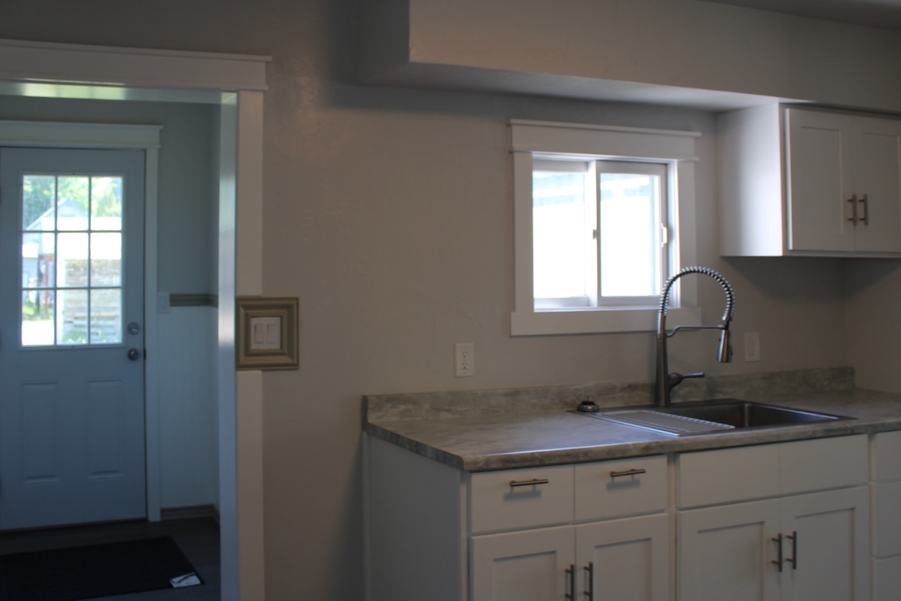 506 1st Avenue E A,b,c Property Photo 74
