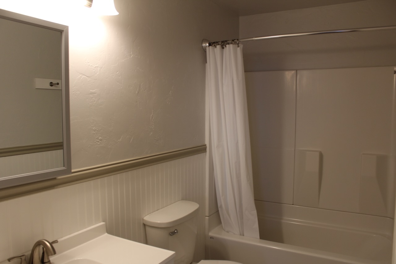 506 1st Avenue E A,b,c Property Photo 78