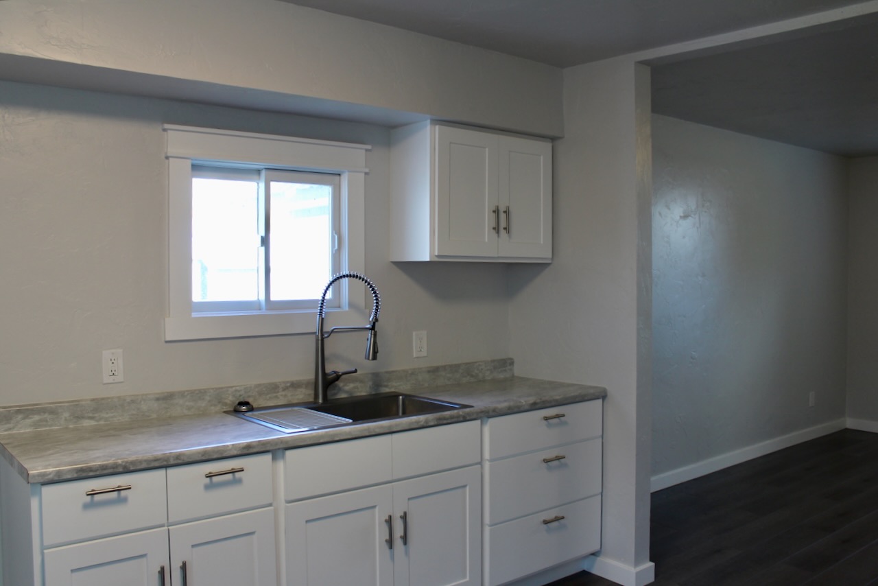 506 1st Avenue E A,b,c Property Photo 80