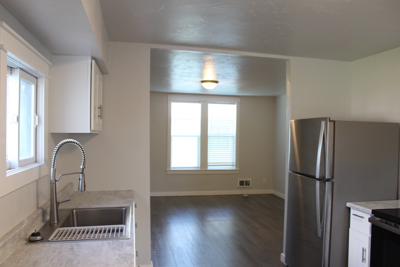 506 1st Avenue E A,b,c Property Photo 81