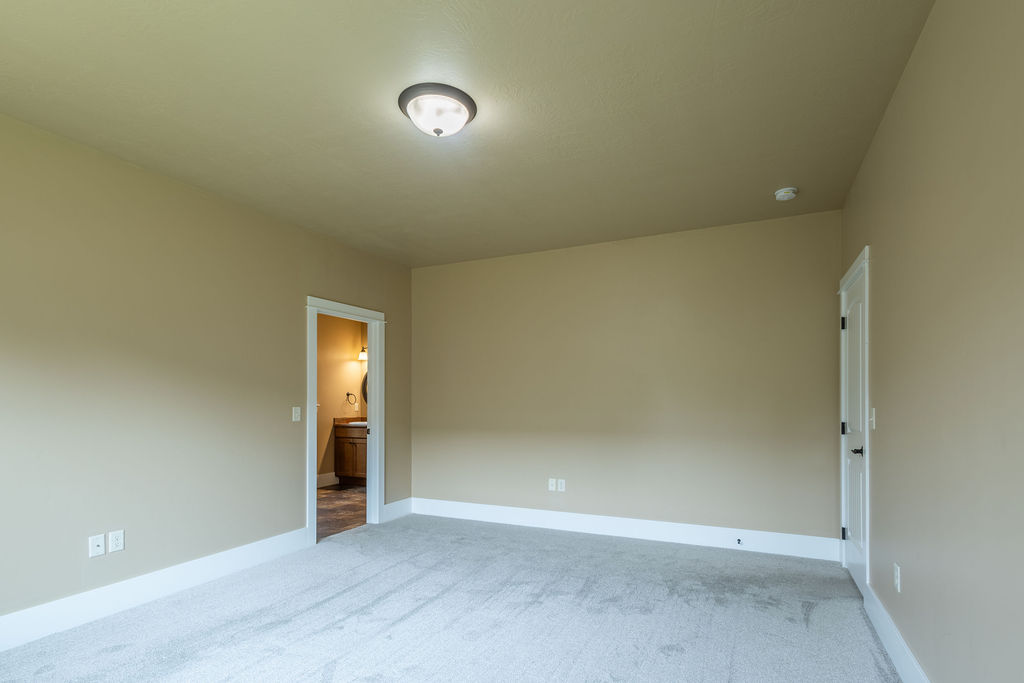 180 Bayberry Lane Property Photo 16