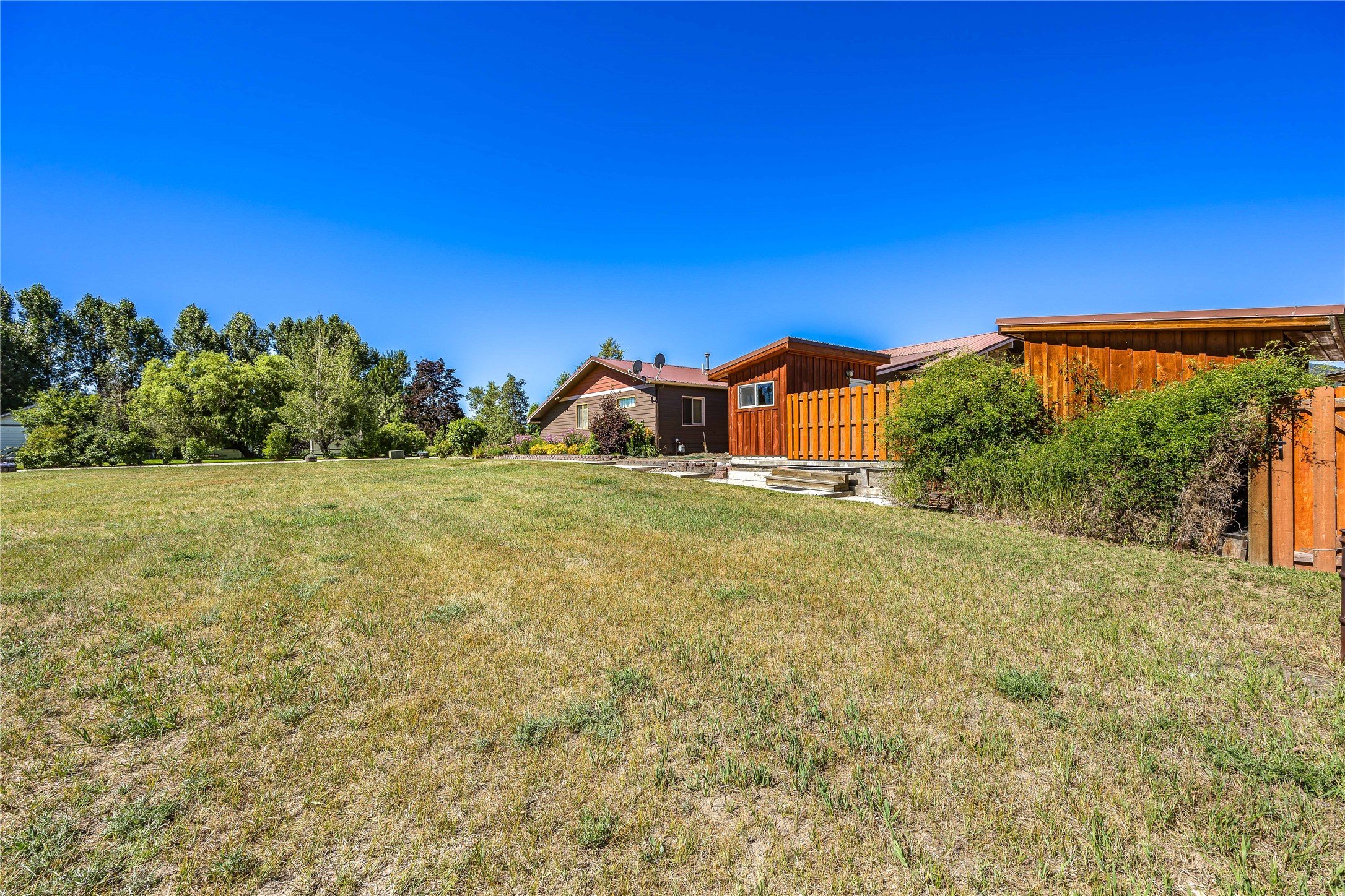 3960 Houk Way Property Photo 4