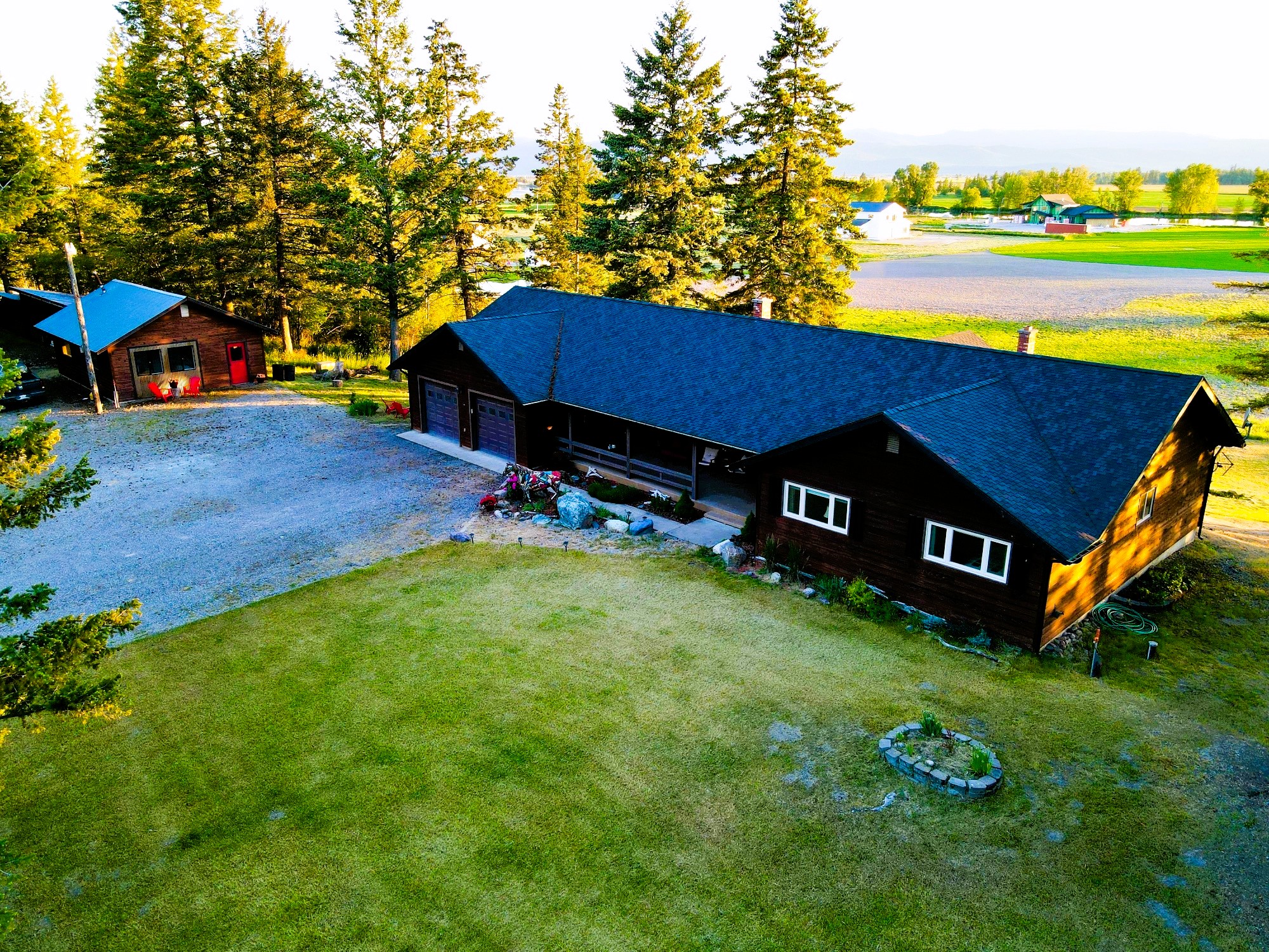 900 Riverside Road Property Photo 2