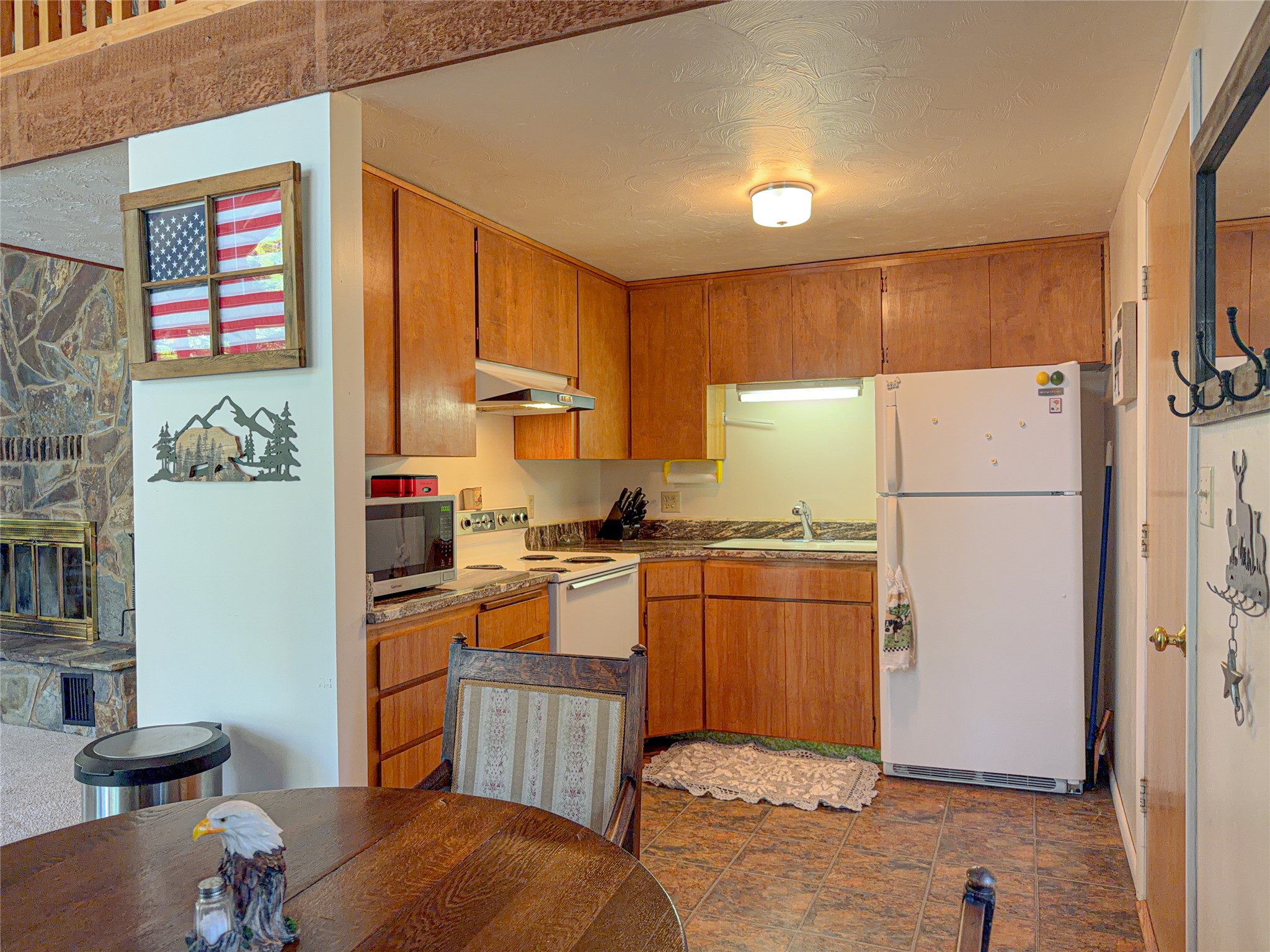 118 Locke Bay Drive E Property Photo 12