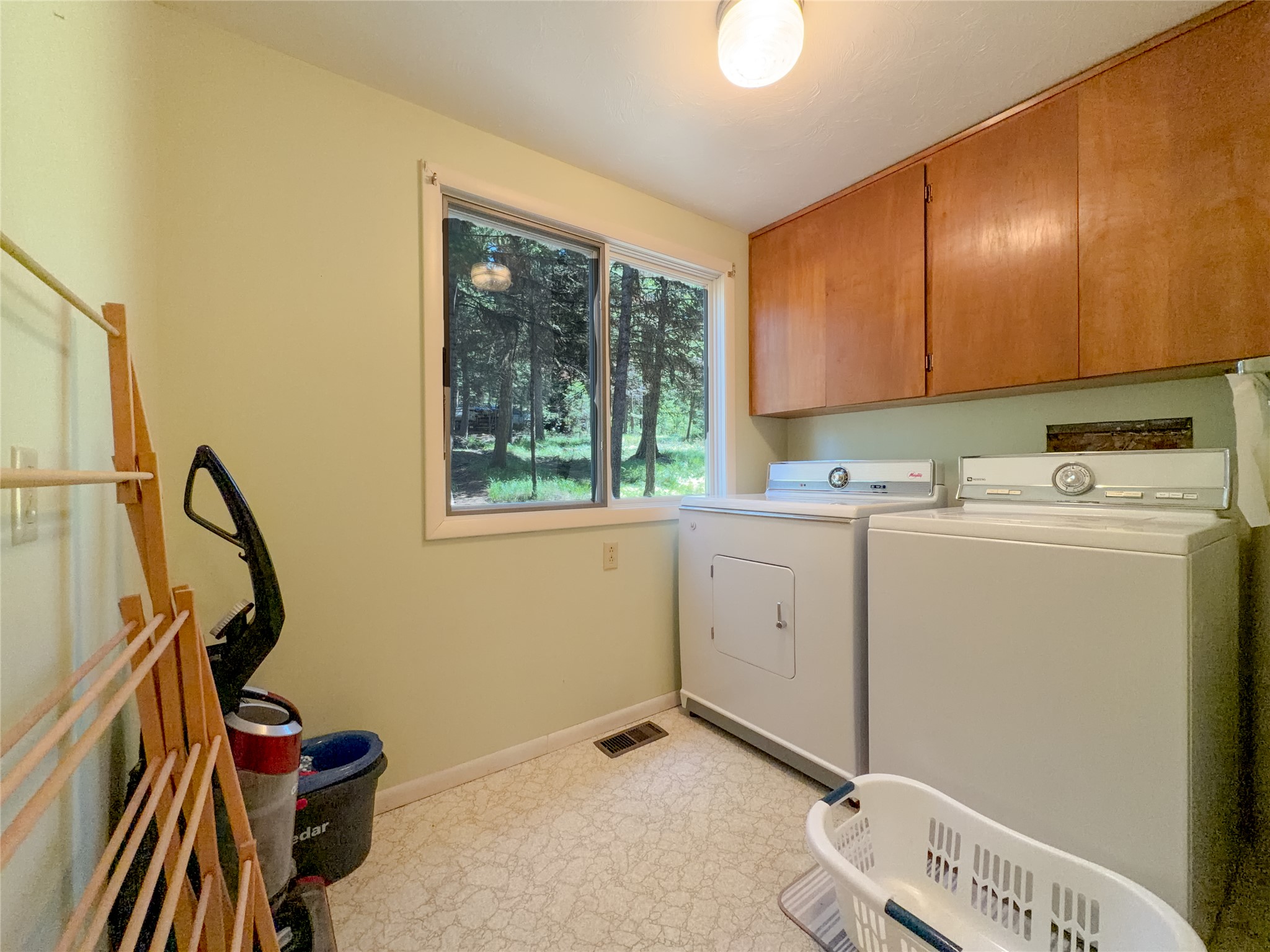 118 Locke Bay Drive E Property Photo 20