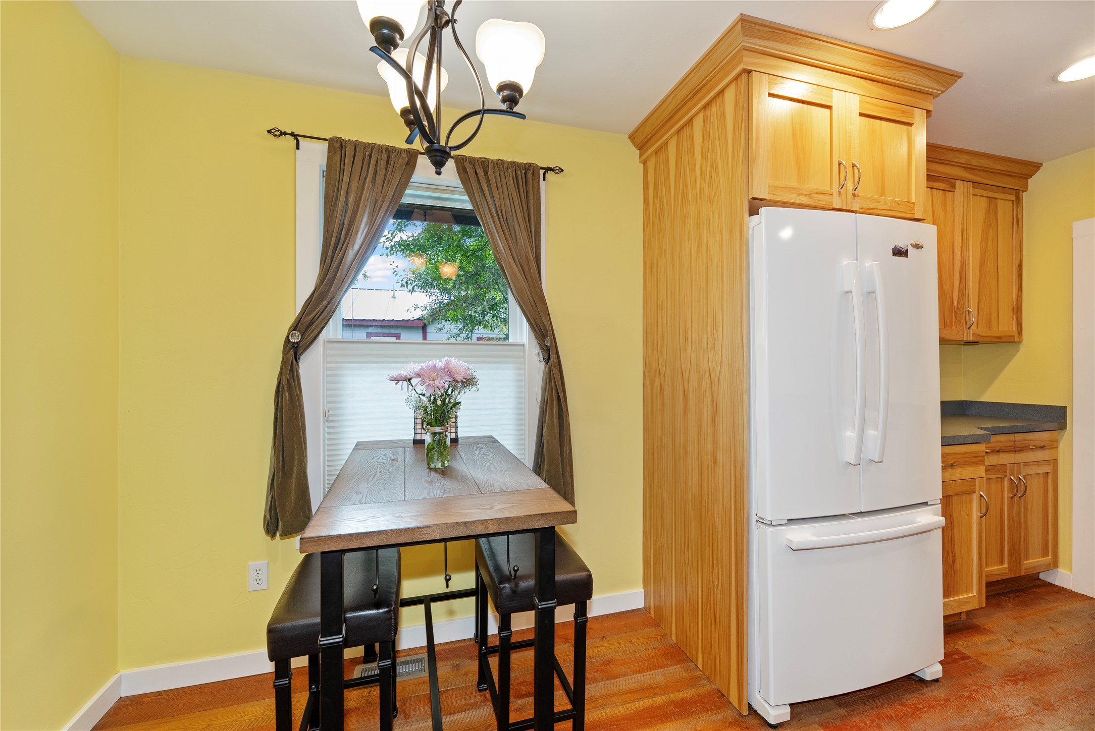 616 Park Avenue Property Photo 4
