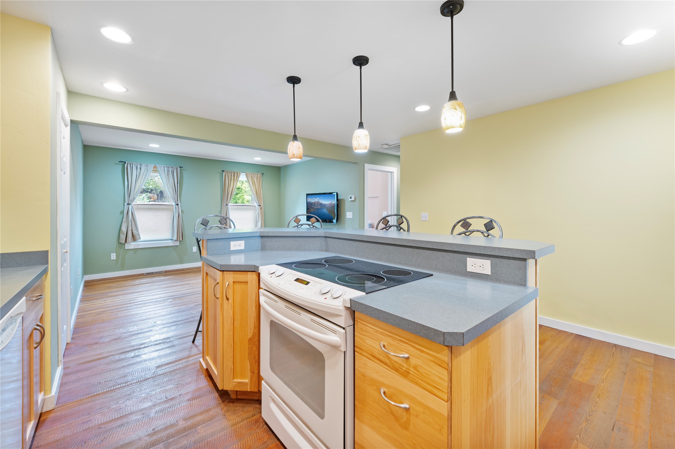 616 Park Avenue Property Photo 12