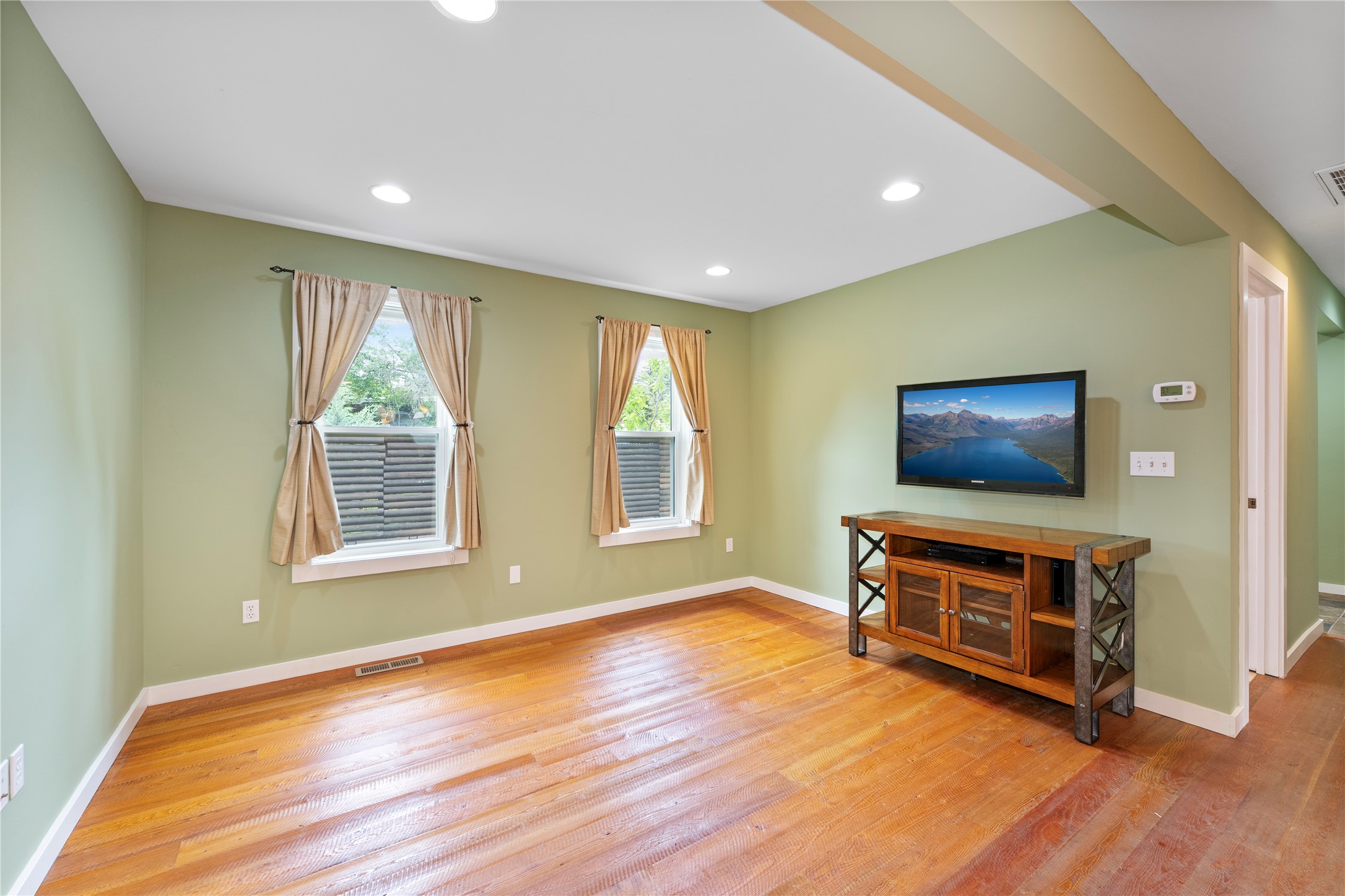 616 Park Avenue Property Photo 14
