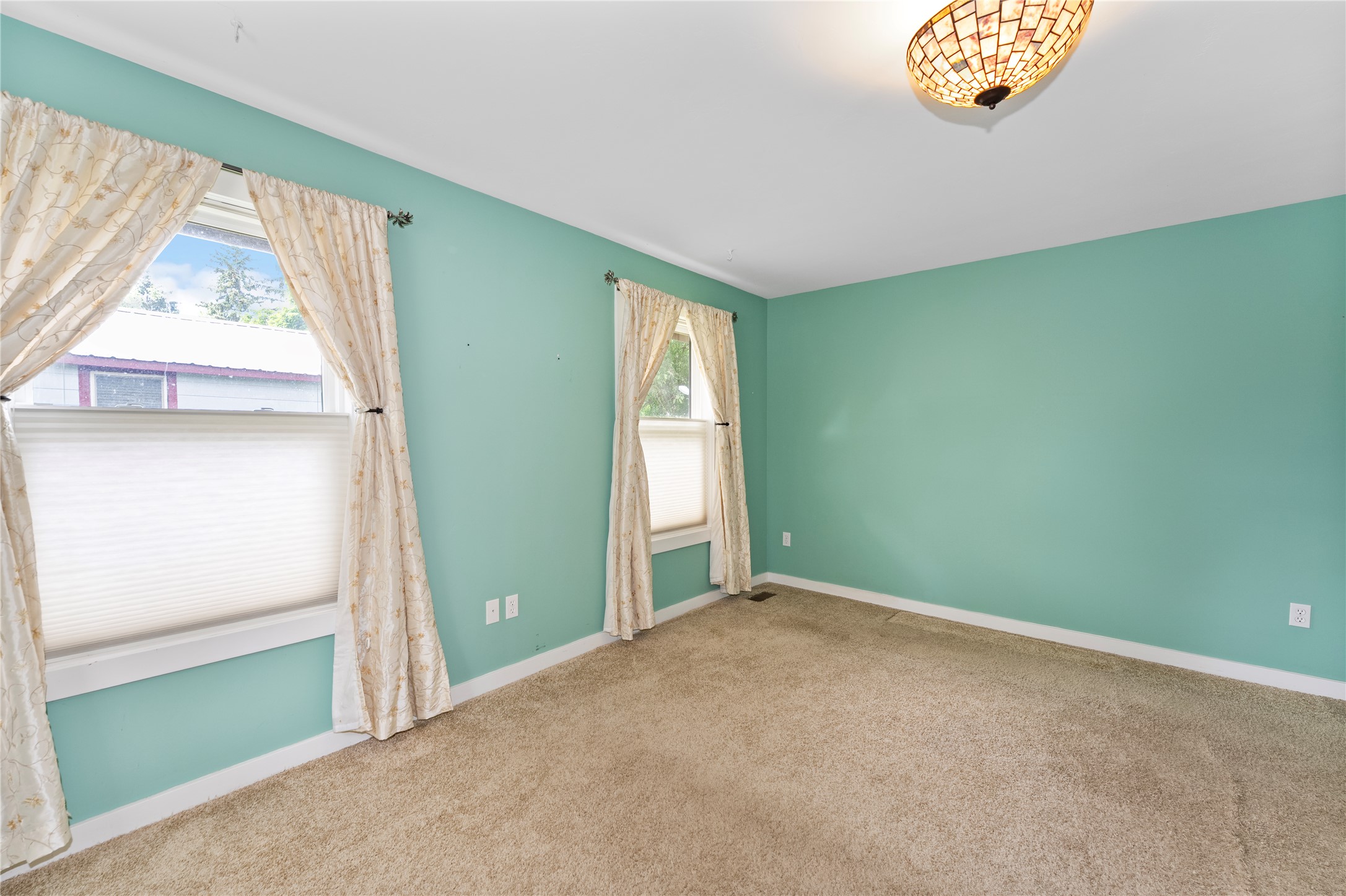 616 Park Avenue Property Photo 25
