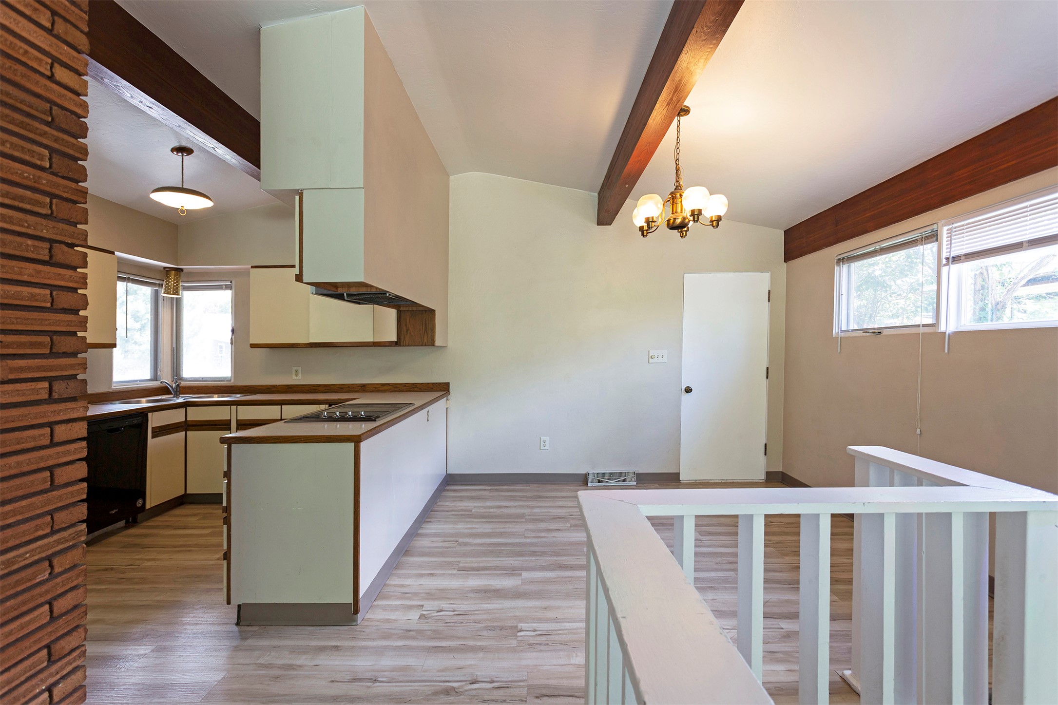 640 Woodworth Avenue Property Photo 33