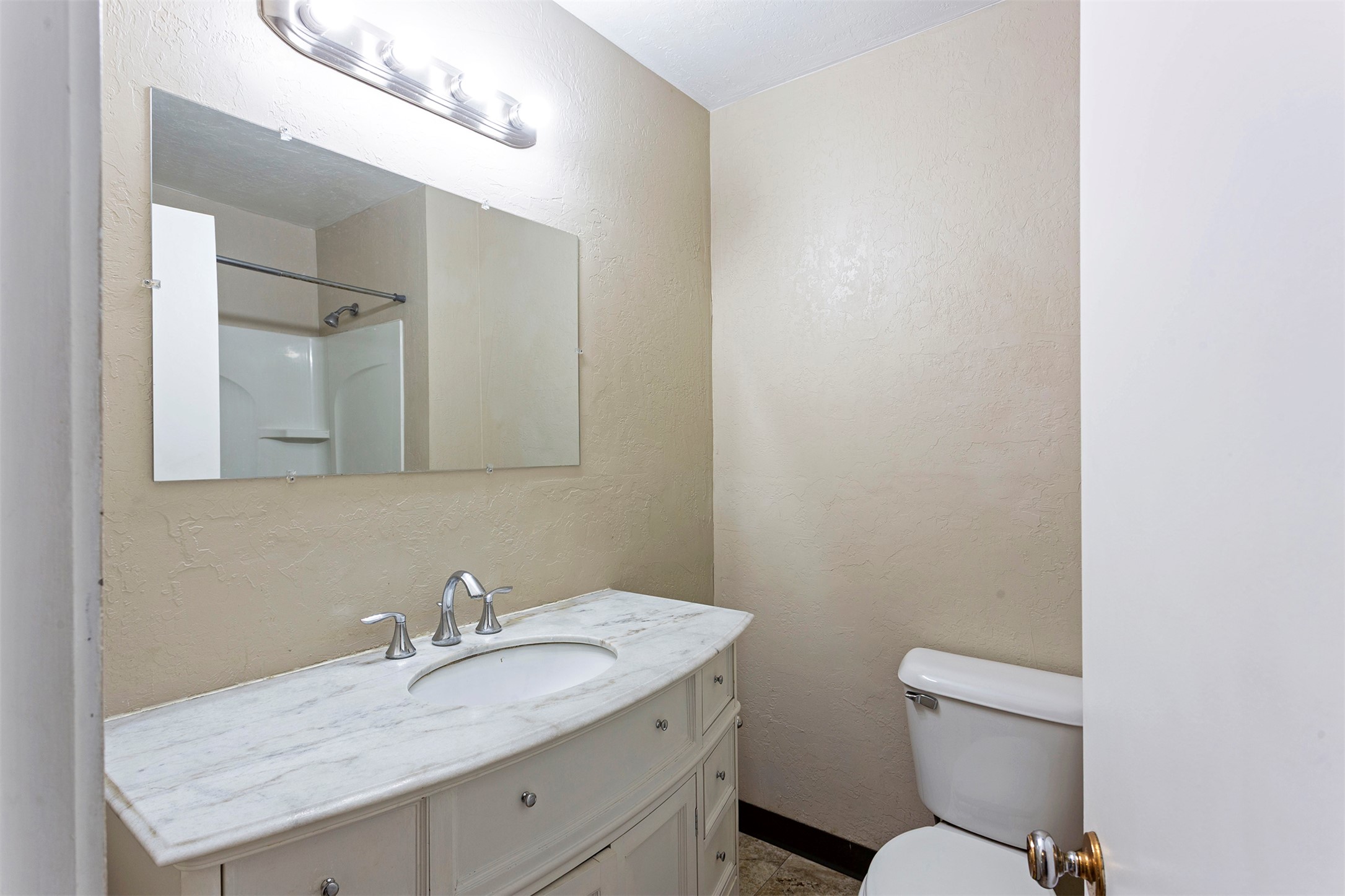640 Woodworth Avenue Property Photo 40