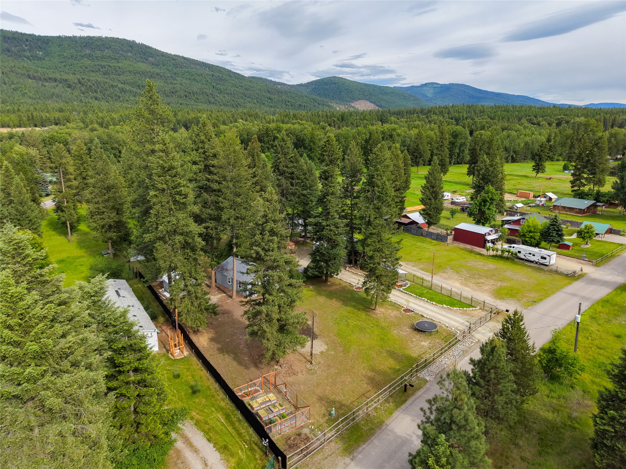 211 Autumn Road Property Photo 8