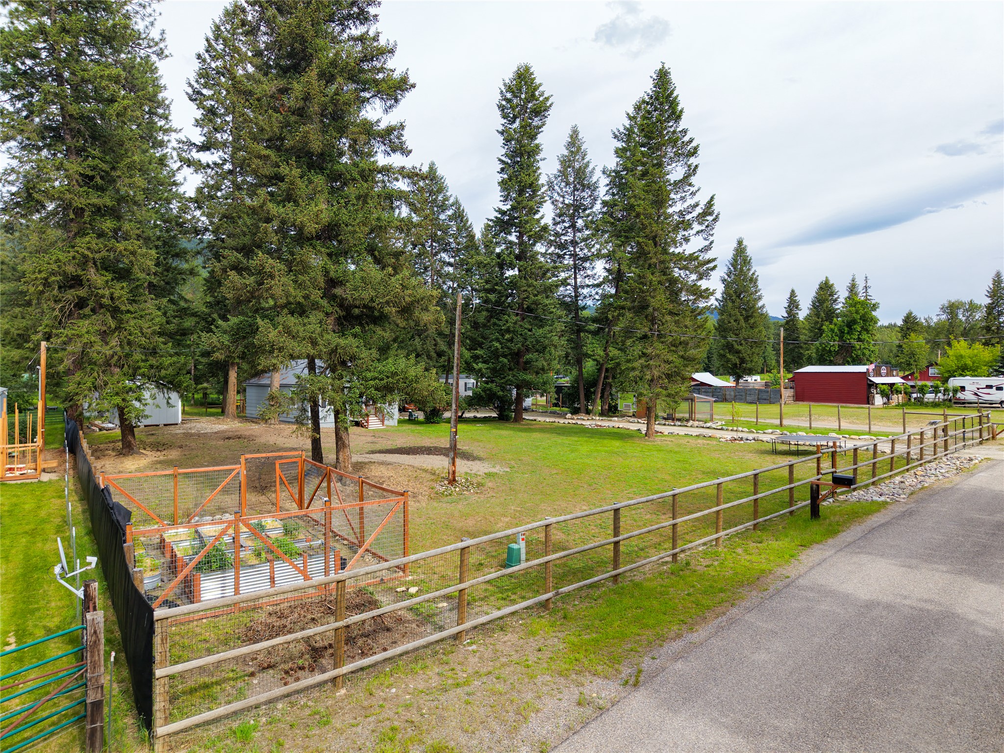 211 Autumn Road Property Photo 16