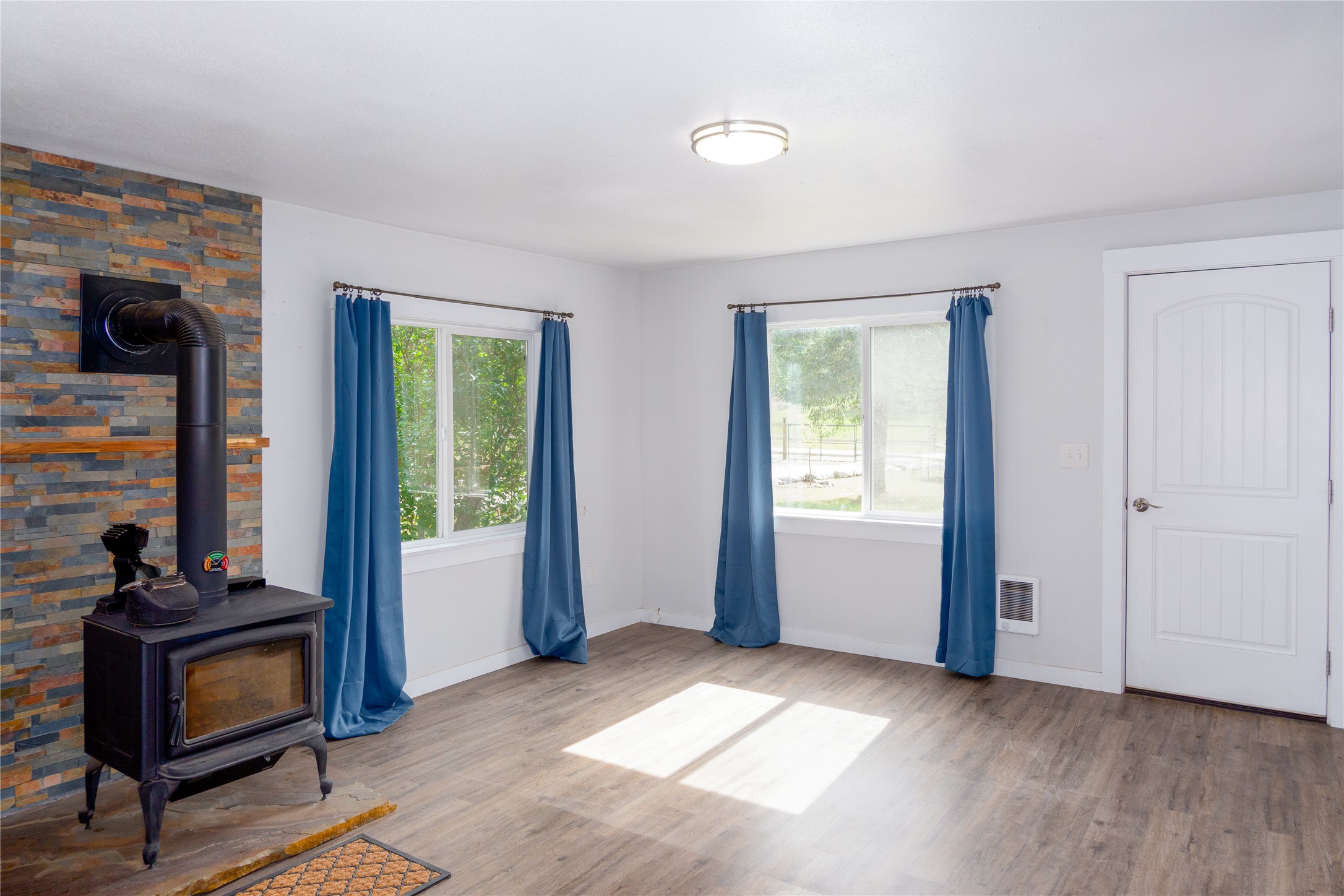 211 Autumn Road Property Photo 47