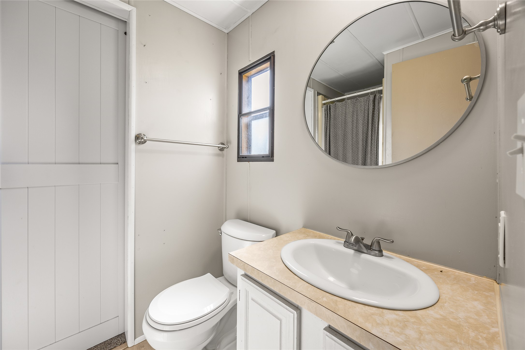 2400 Agnes Avenue Property Photo 25