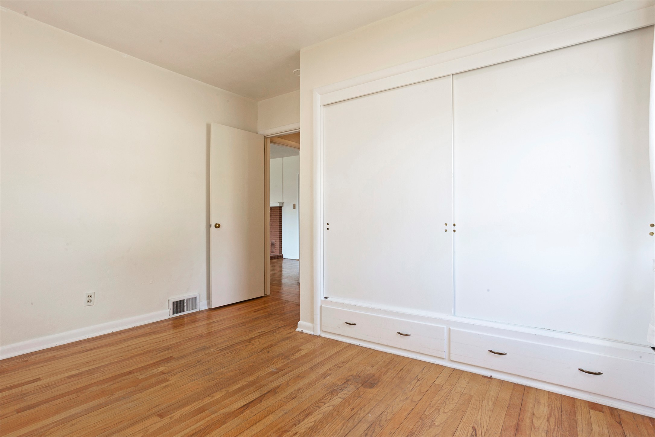 604 Dearborn Avenue Property Photo 9