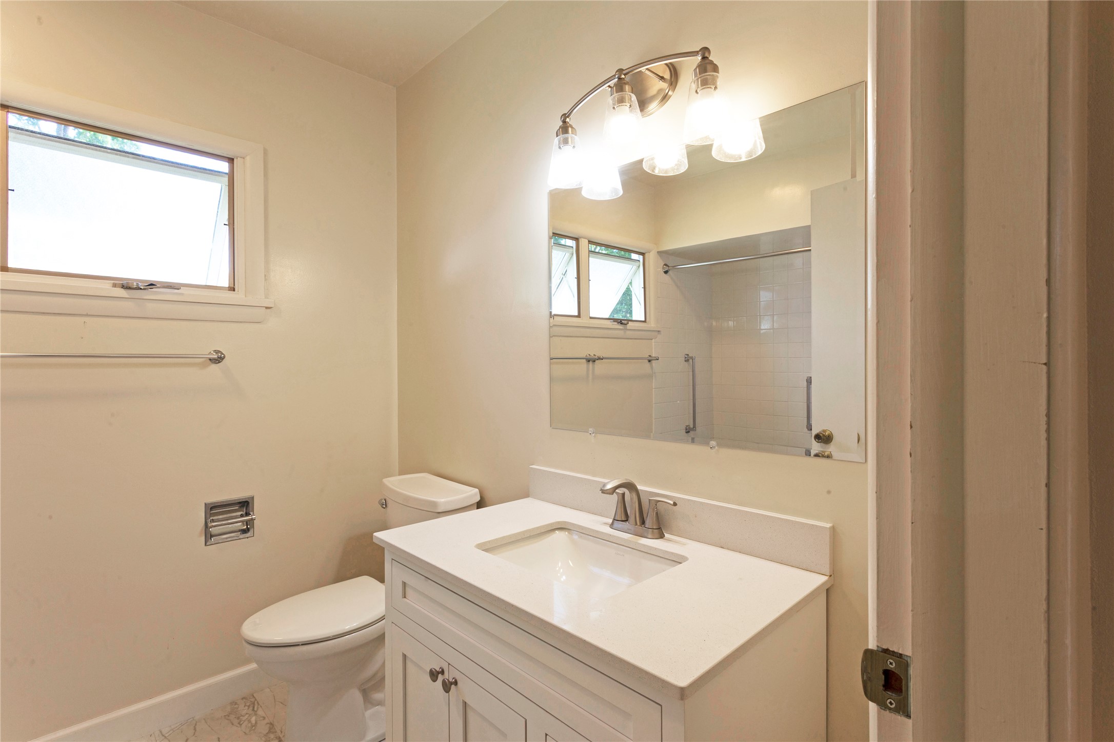 604 Dearborn Avenue Property Photo 10