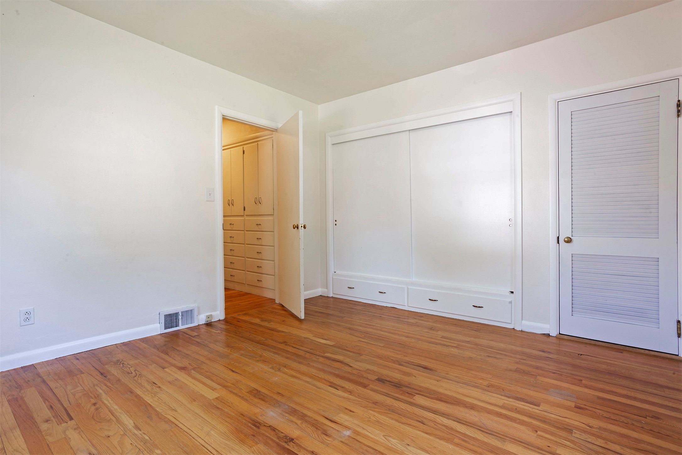 604 Dearborn Avenue Property Photo 13