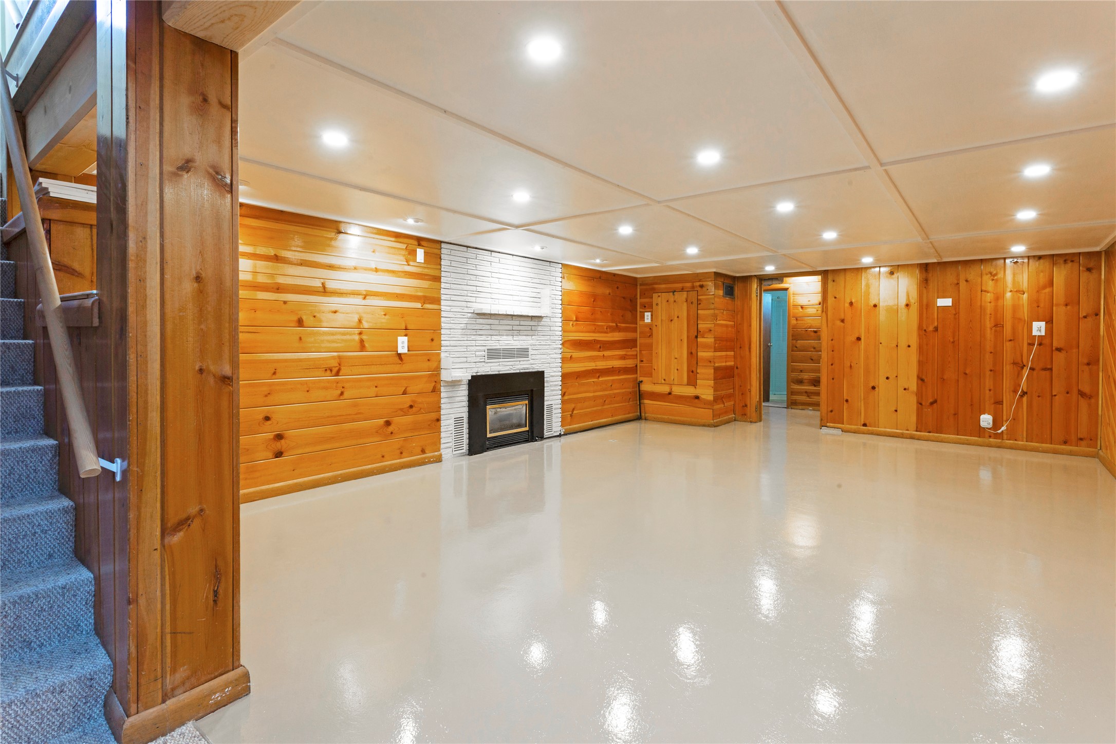 604 Dearborn Avenue Property Photo 16