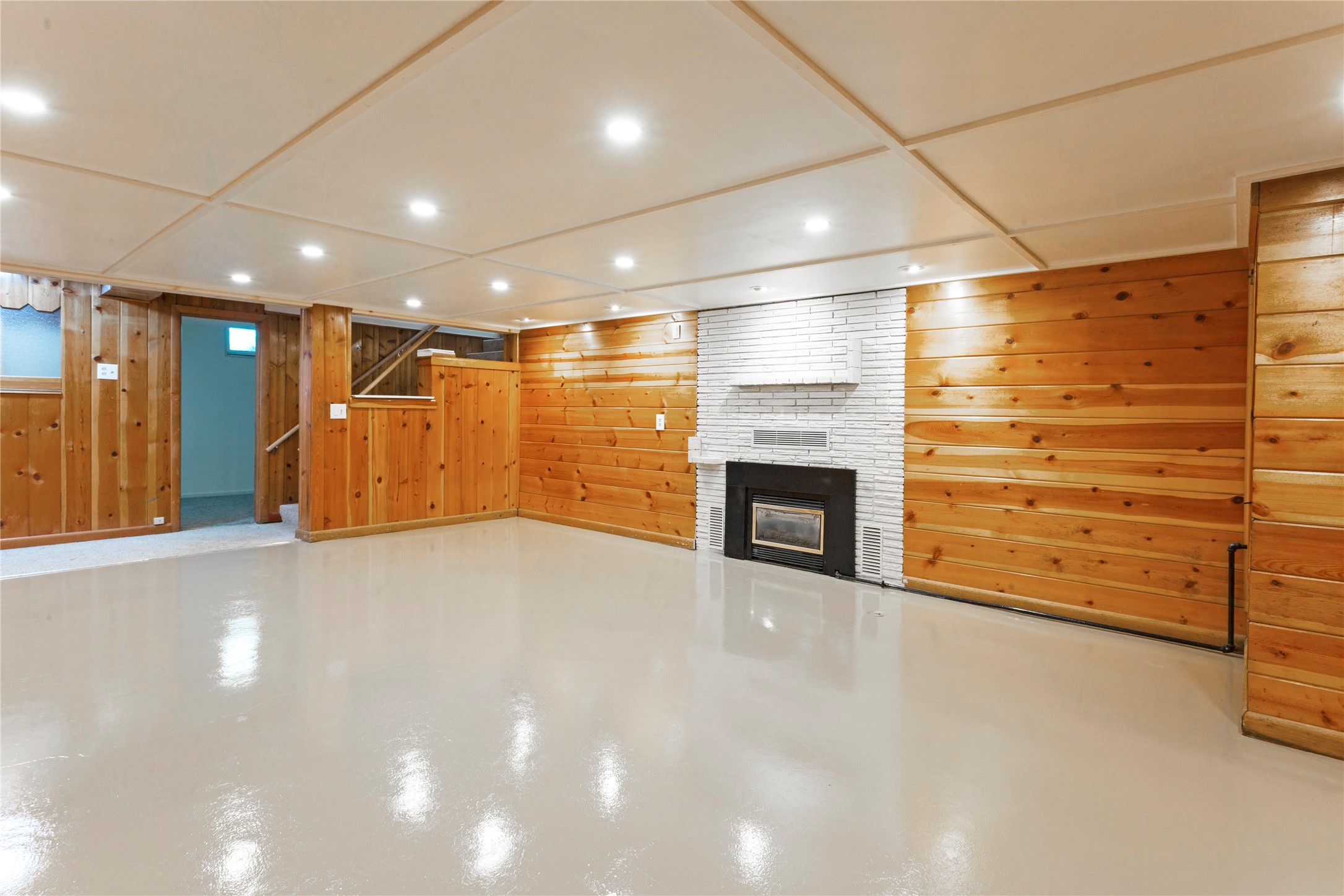 604 Dearborn Avenue Property Photo 17