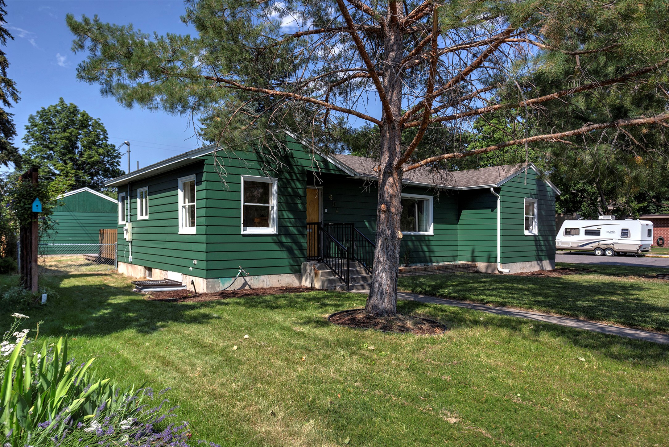 604 Dearborn Avenue Property Photo 39