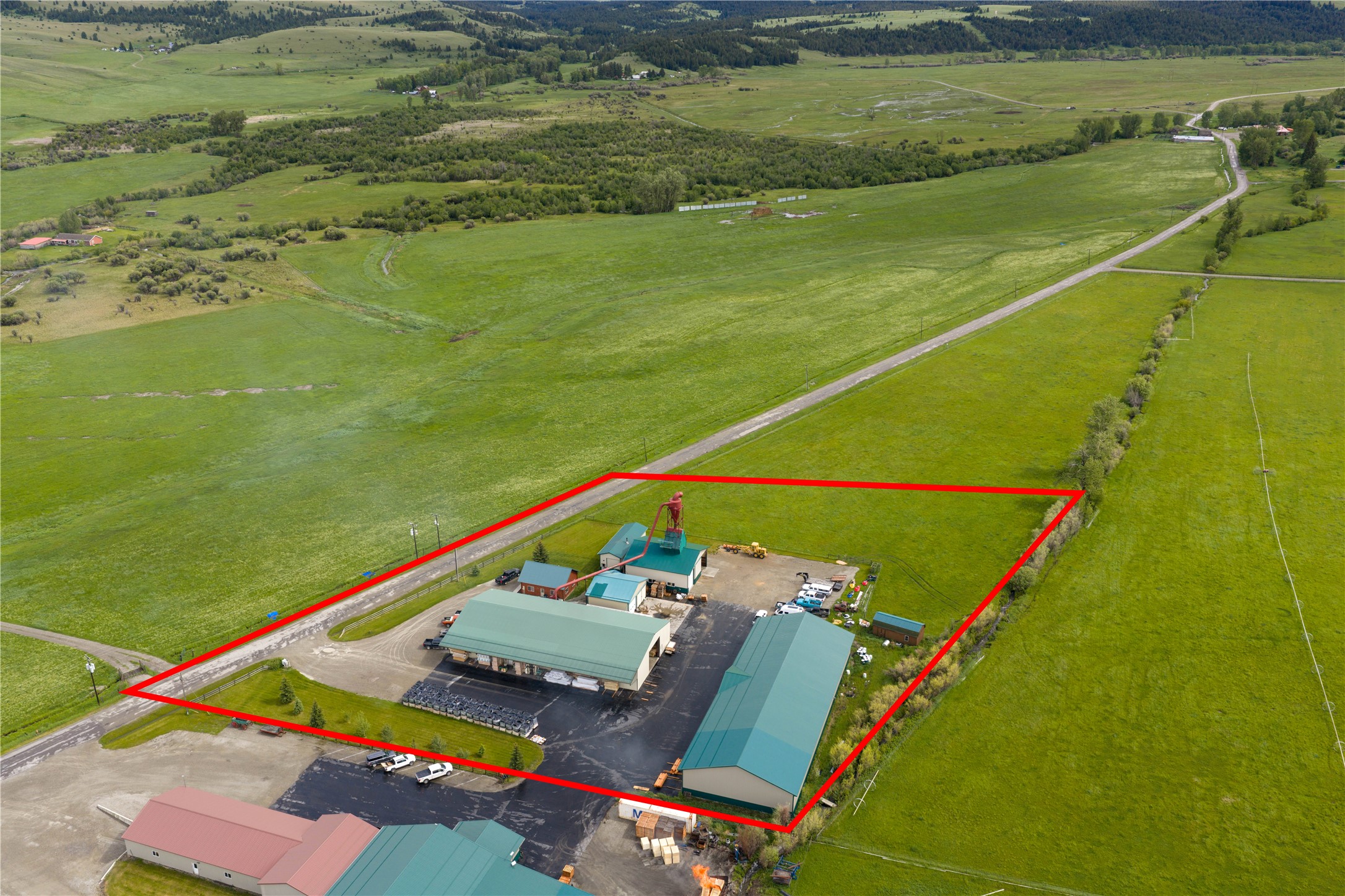 2870 Gold Creek Road Property Photo 4