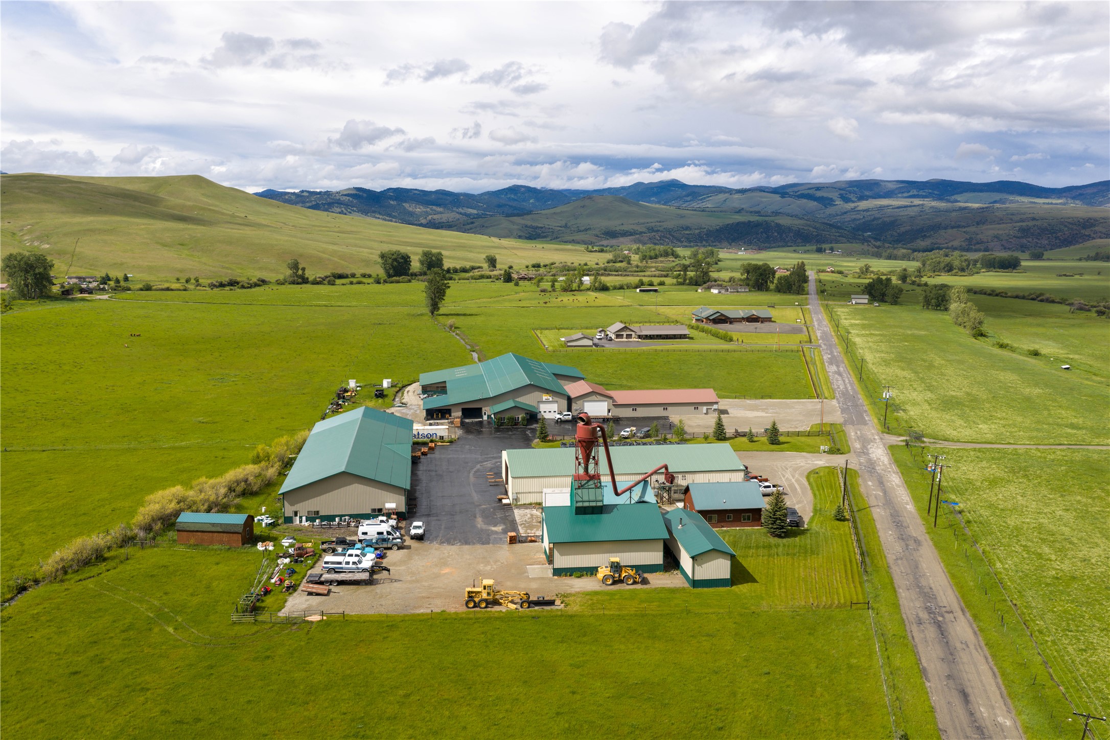 2870 Gold Creek Road Property Photo 6