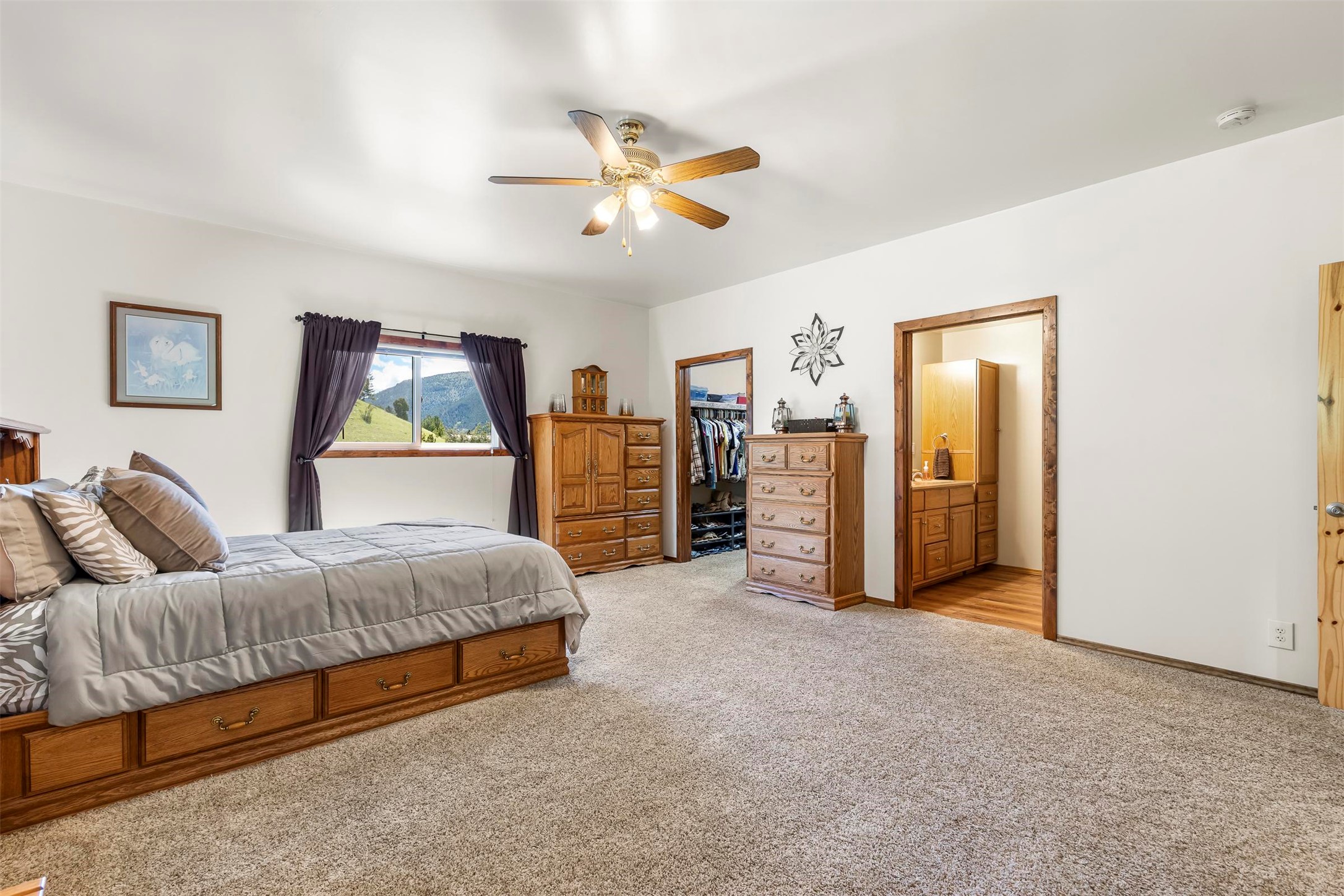100 Foster Creek Drive Property Photo 23