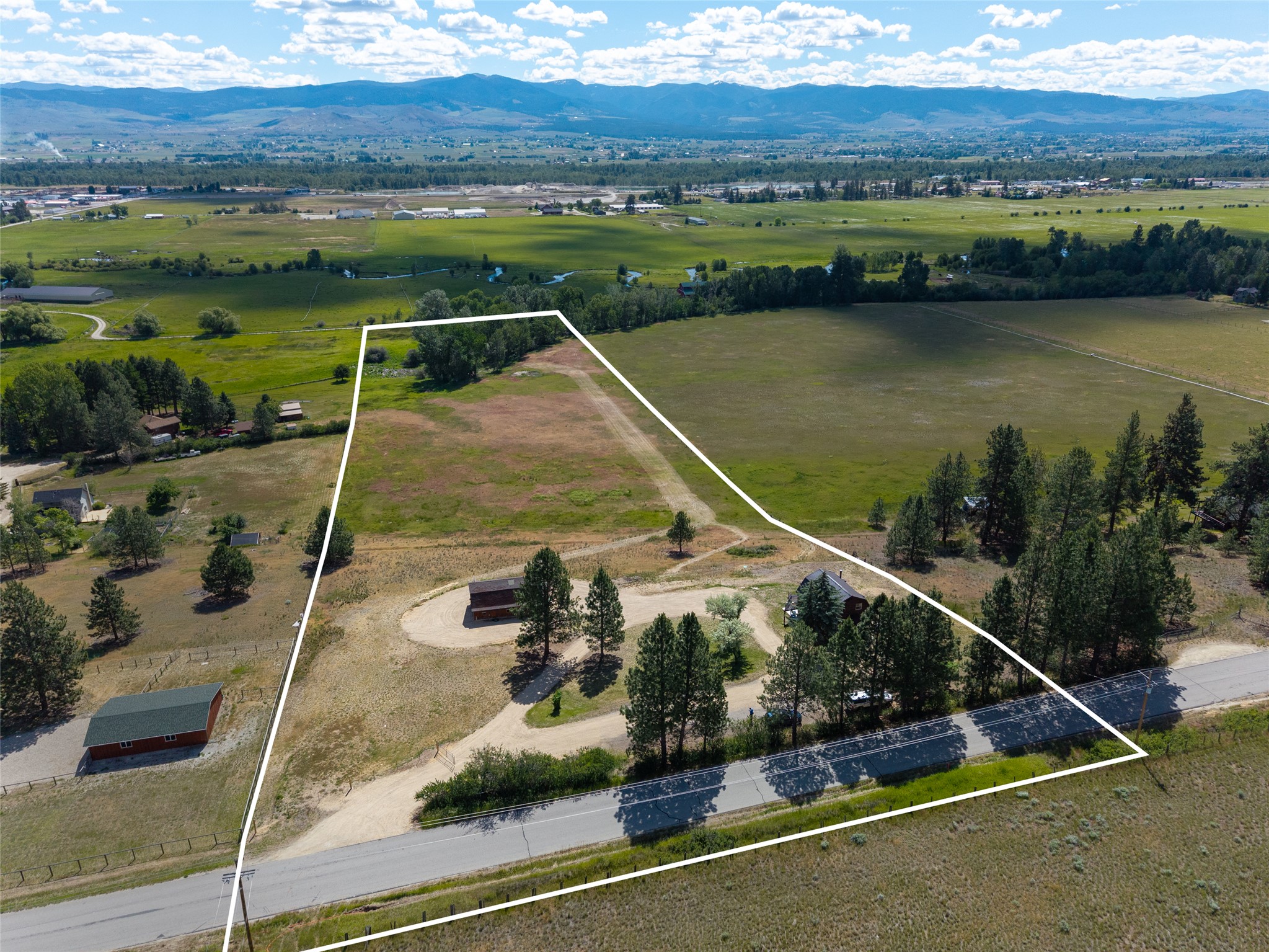 385 Sheafman Creek Road Property Photo 4