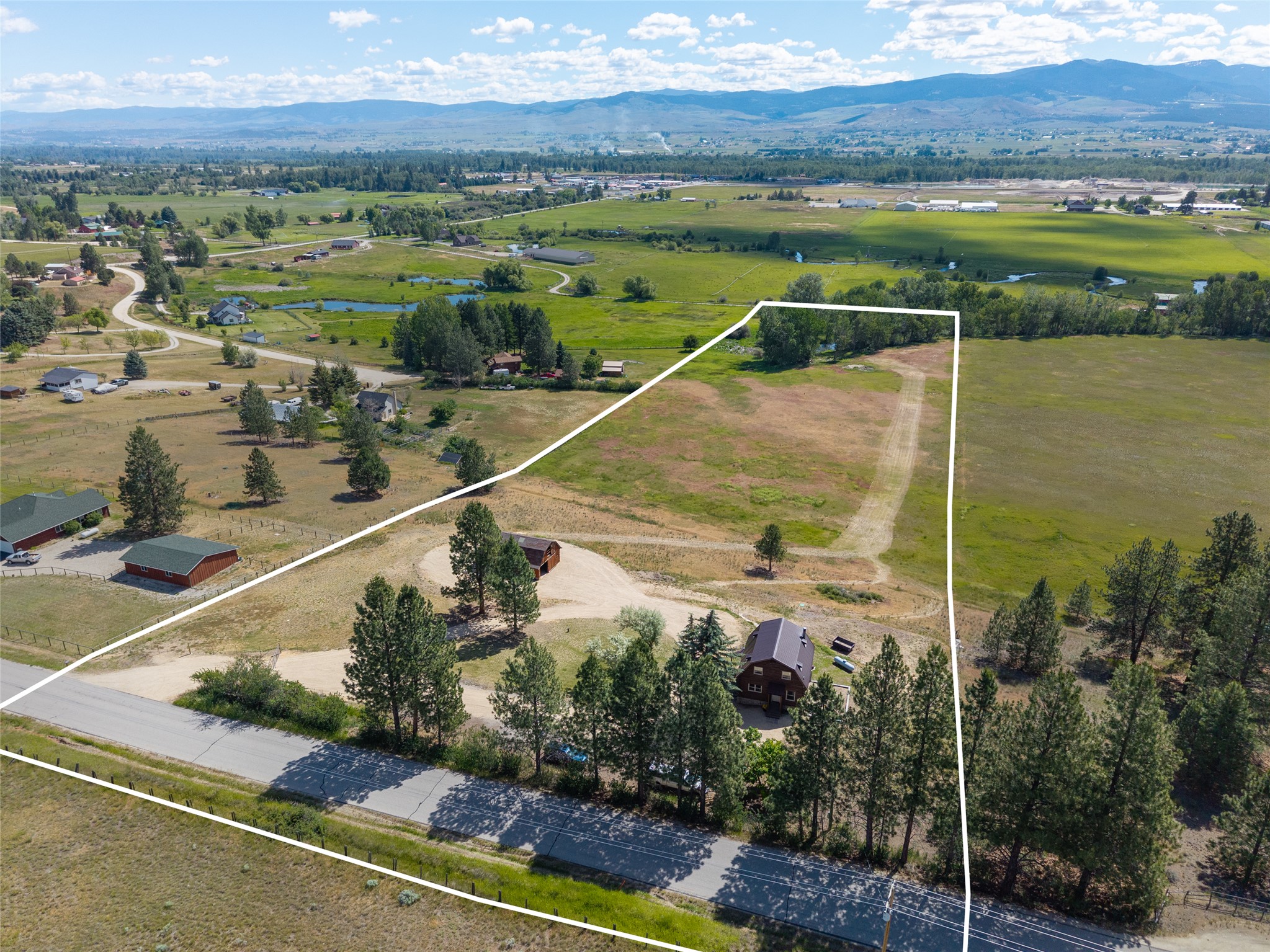 385 Sheafman Creek Road Property Photo 6