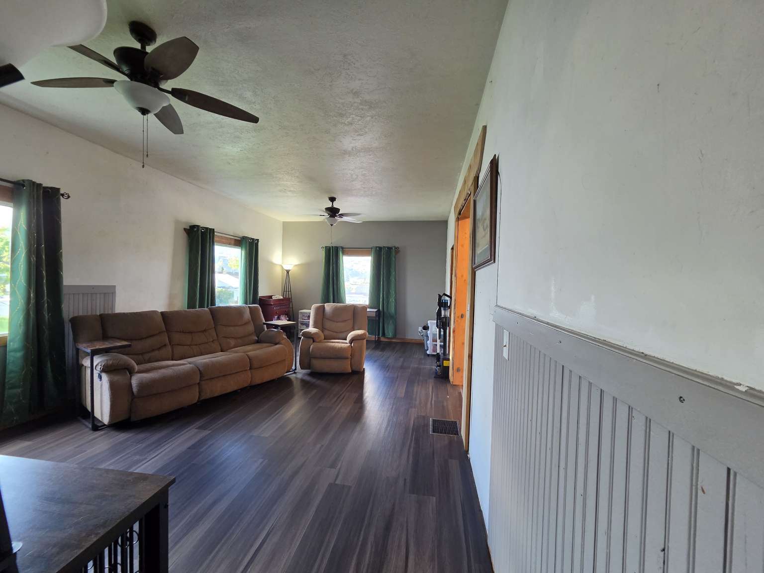 319 E 8th Street Property Photo 8