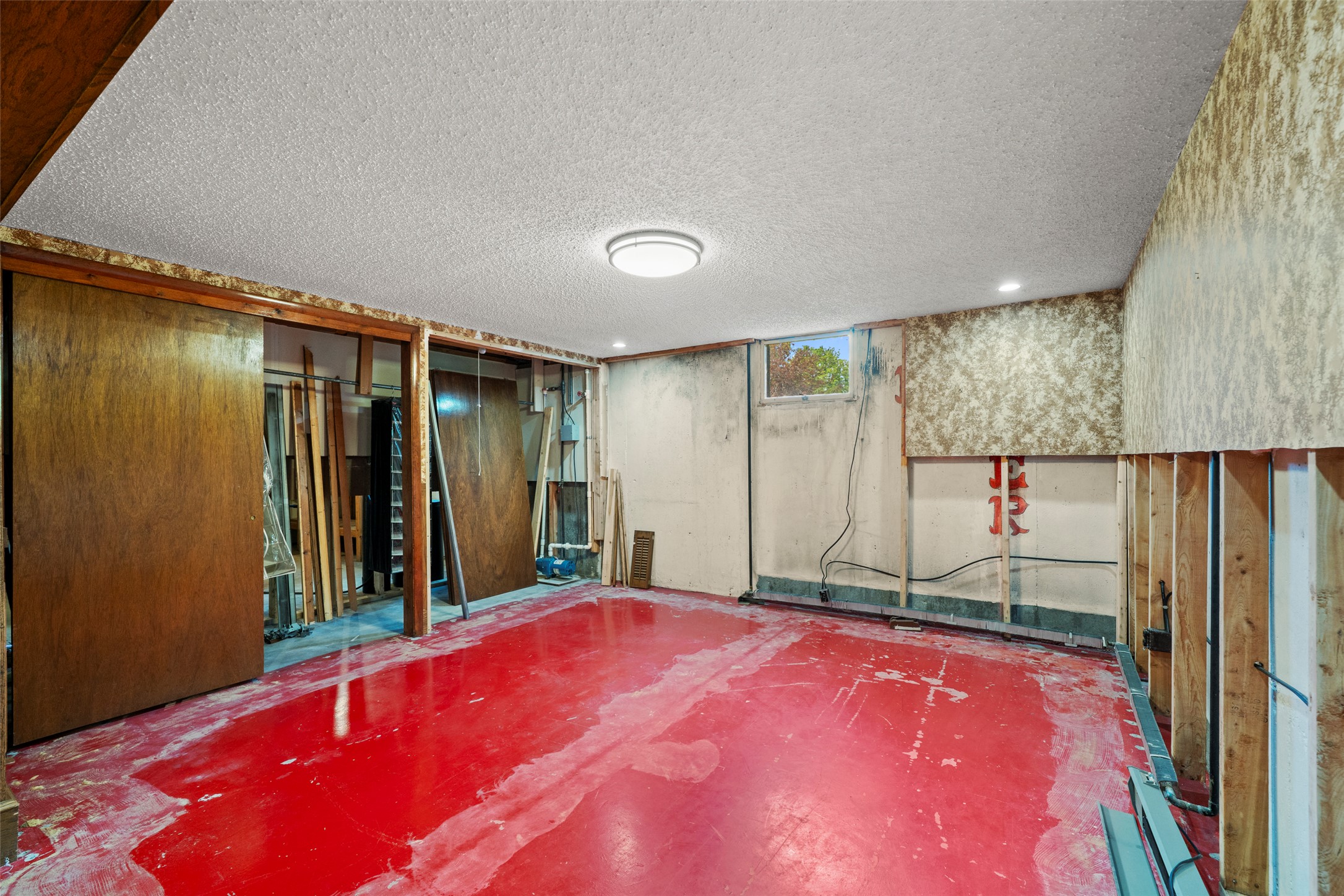 210 N Walnut Street Property Photo 53