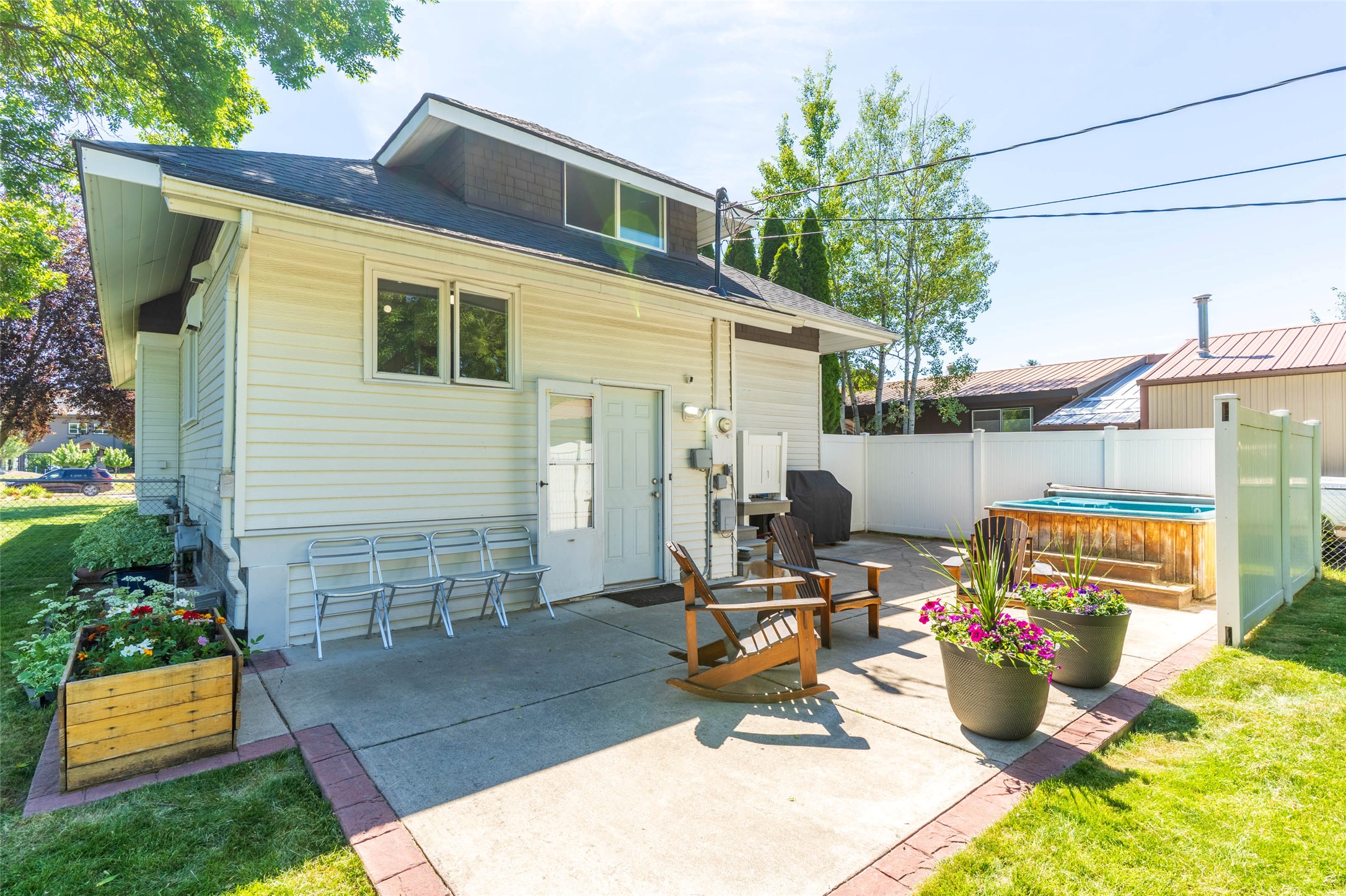 540 Pine Avenue Property Photo 48