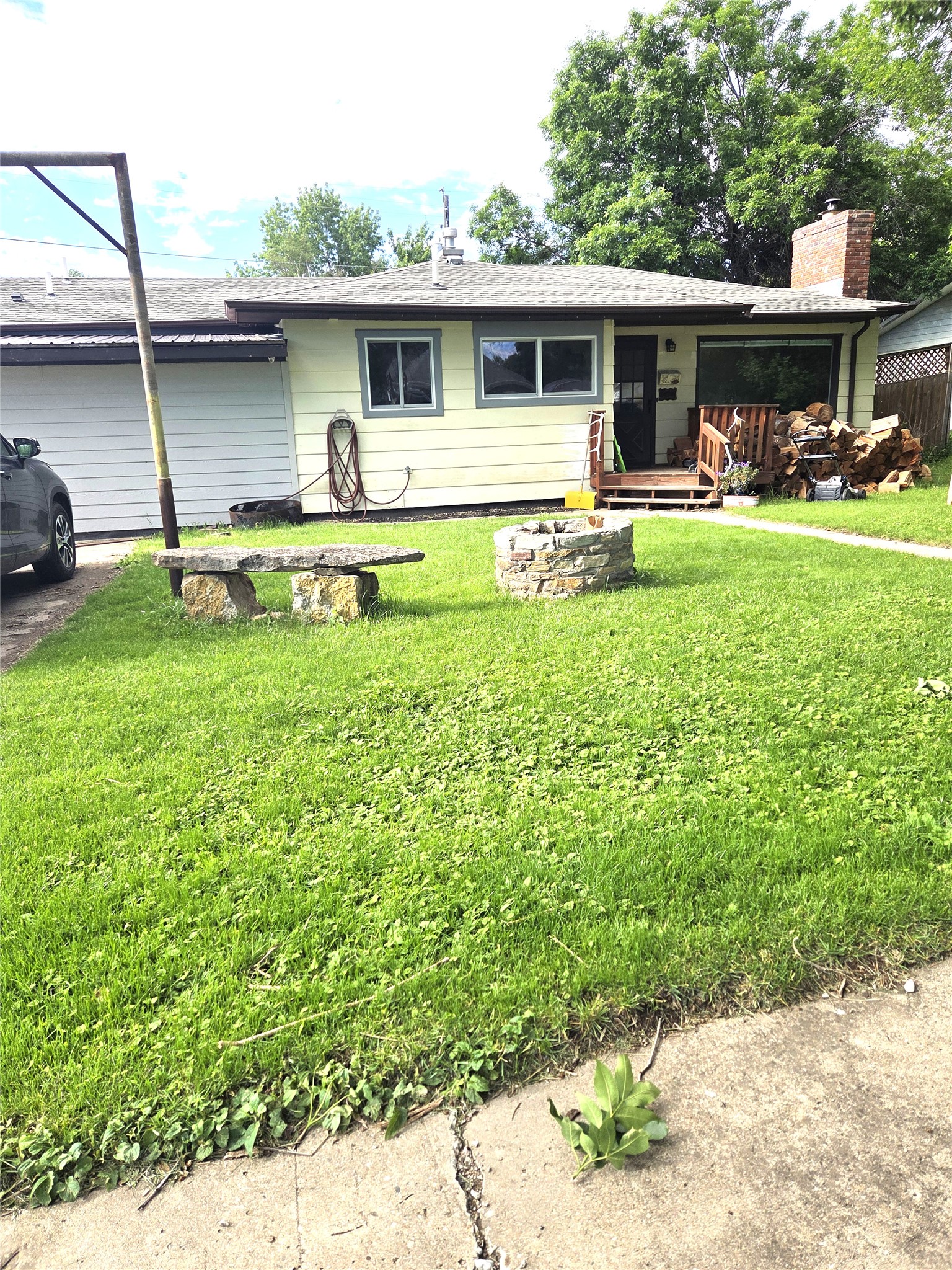 103 3rd Avenue S Property Photo 1
