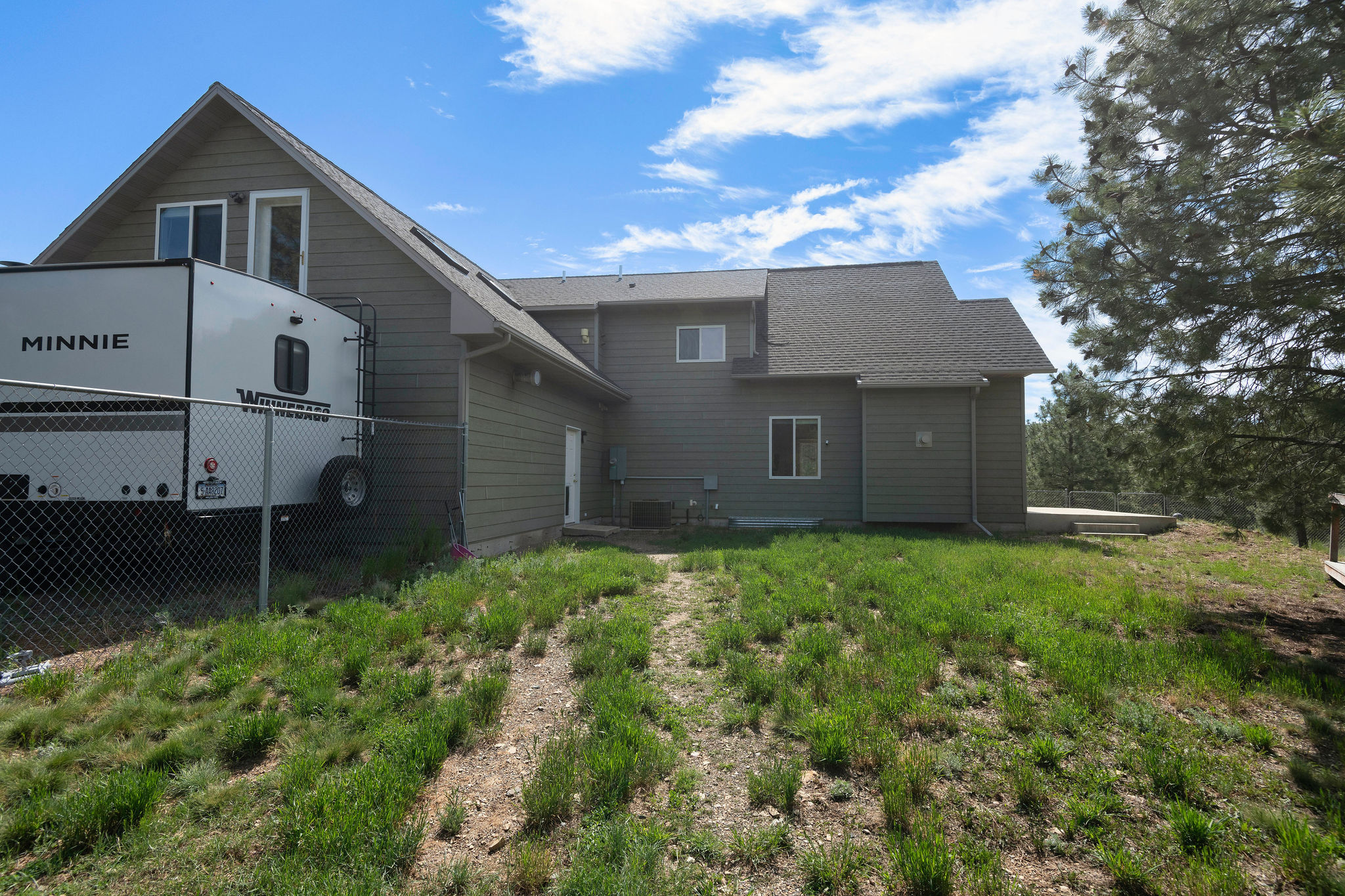 6190 Hauser Dam Road Property Photo 7