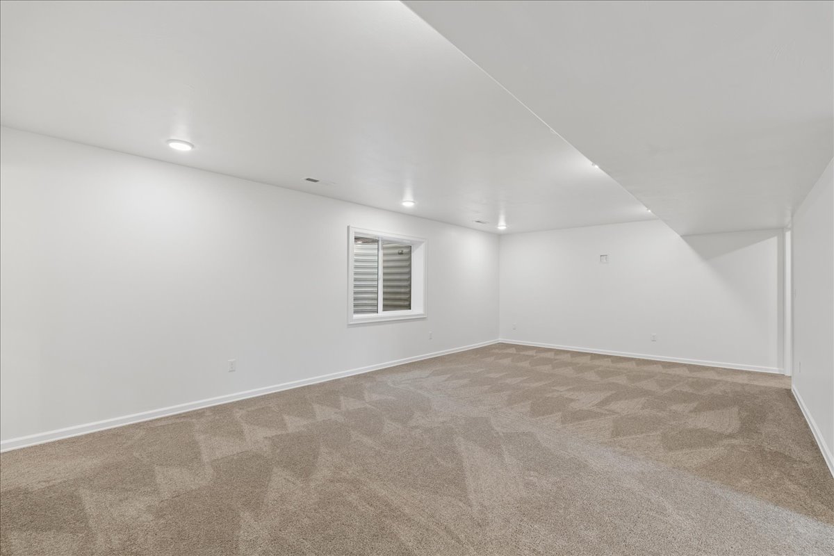 4708 11th Street Ne Property Photo 42