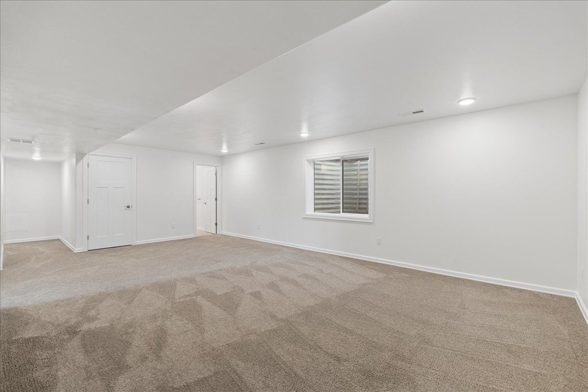 4708 11th Street Ne Property Photo 46