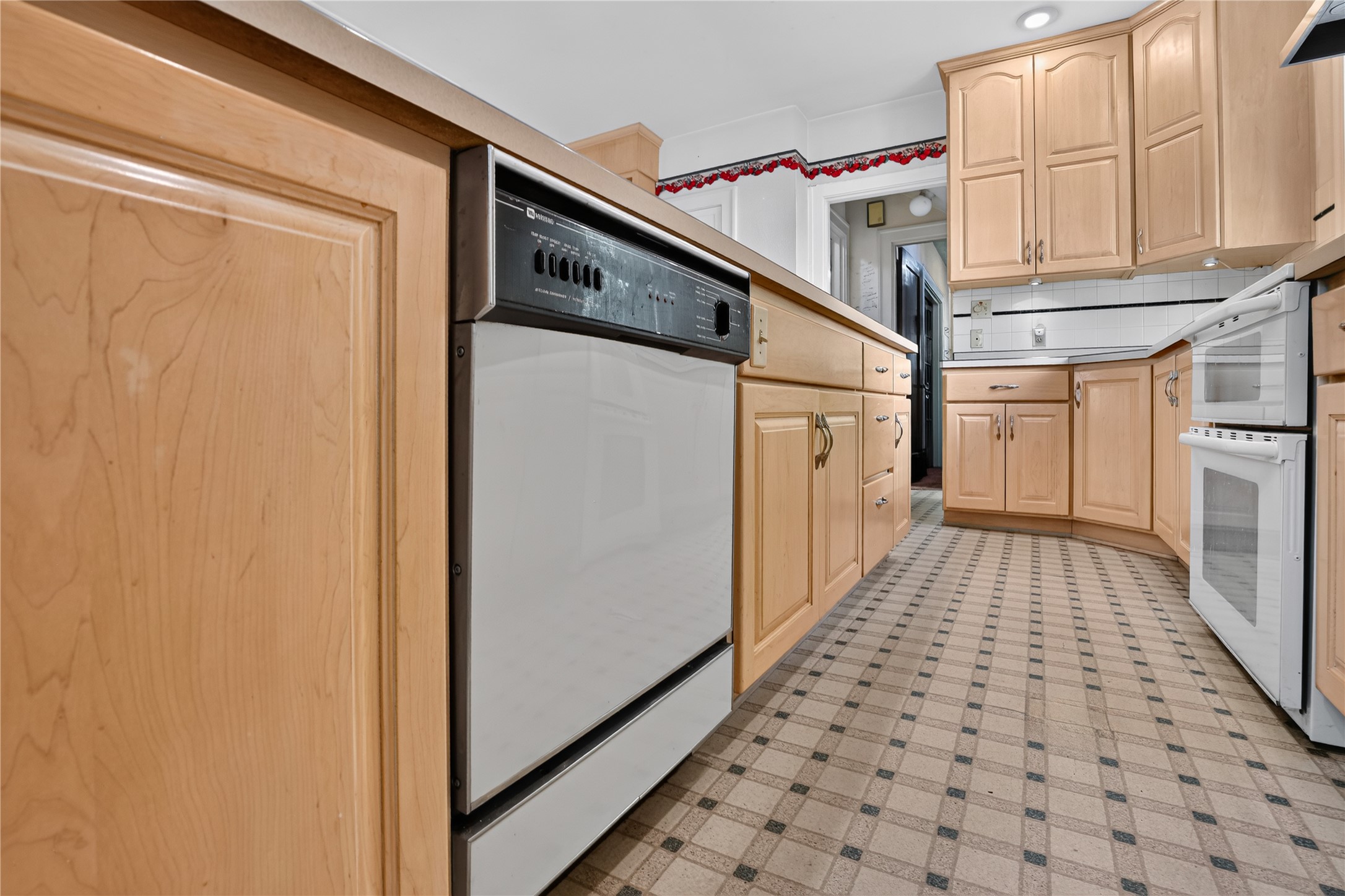 3021 2nd Avenue N Property Photo 9