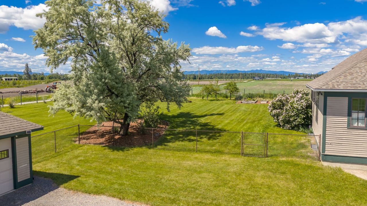 2405 Lower Valley Road Property Photo 13
