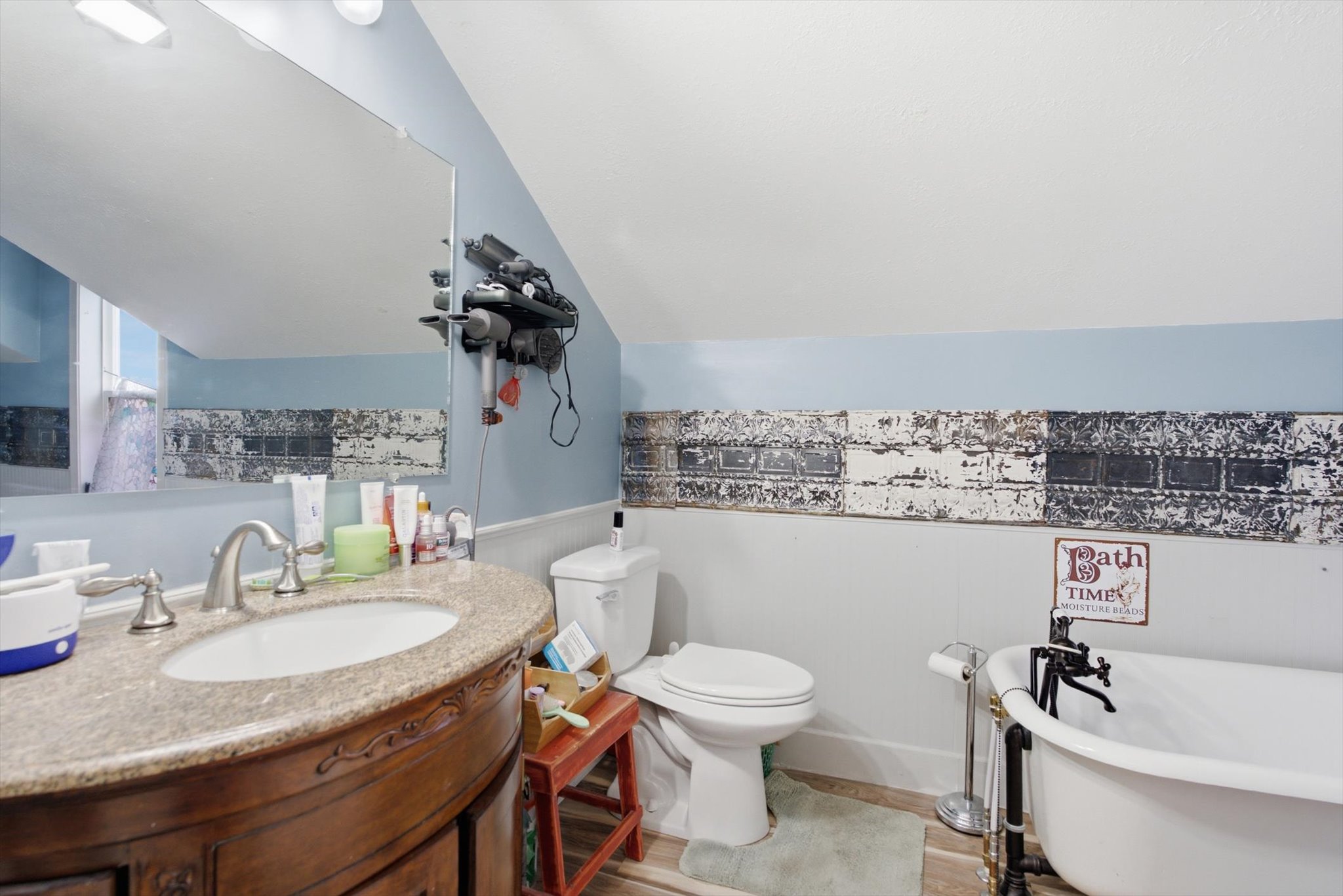 105 Valley View Drive Property Photo 12