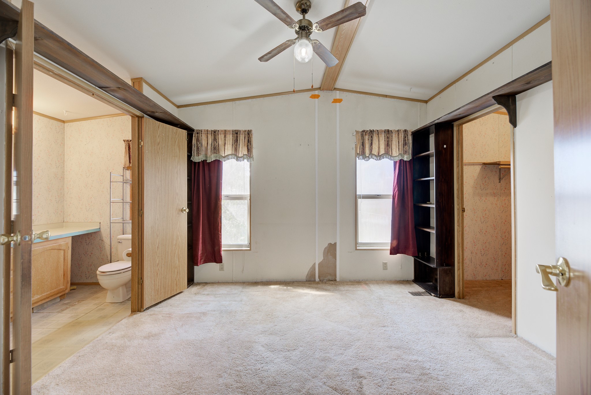 3604 Rainbow Drive Property Photo 14