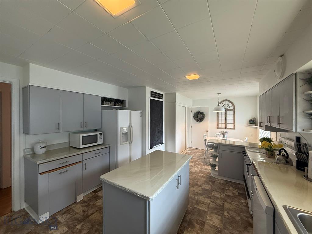 2821 Edwards Street Property Photo 9