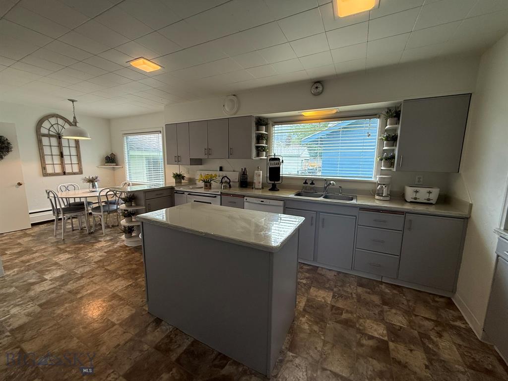 2821 Edwards Street Property Photo 12