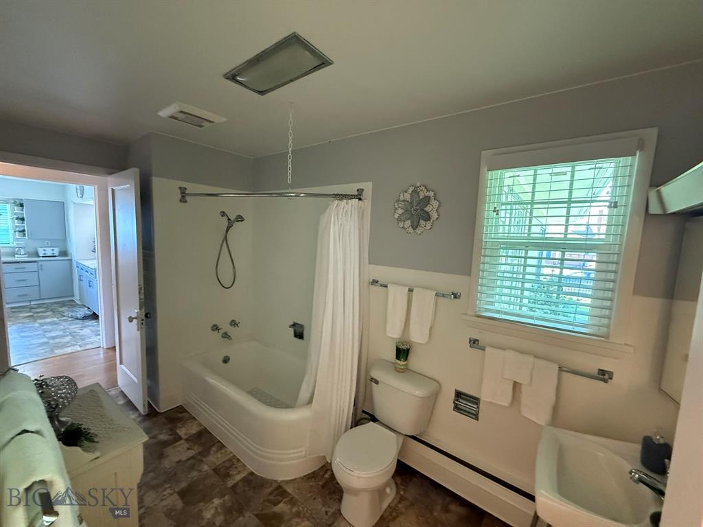 2821 Edwards Street Property Photo 24