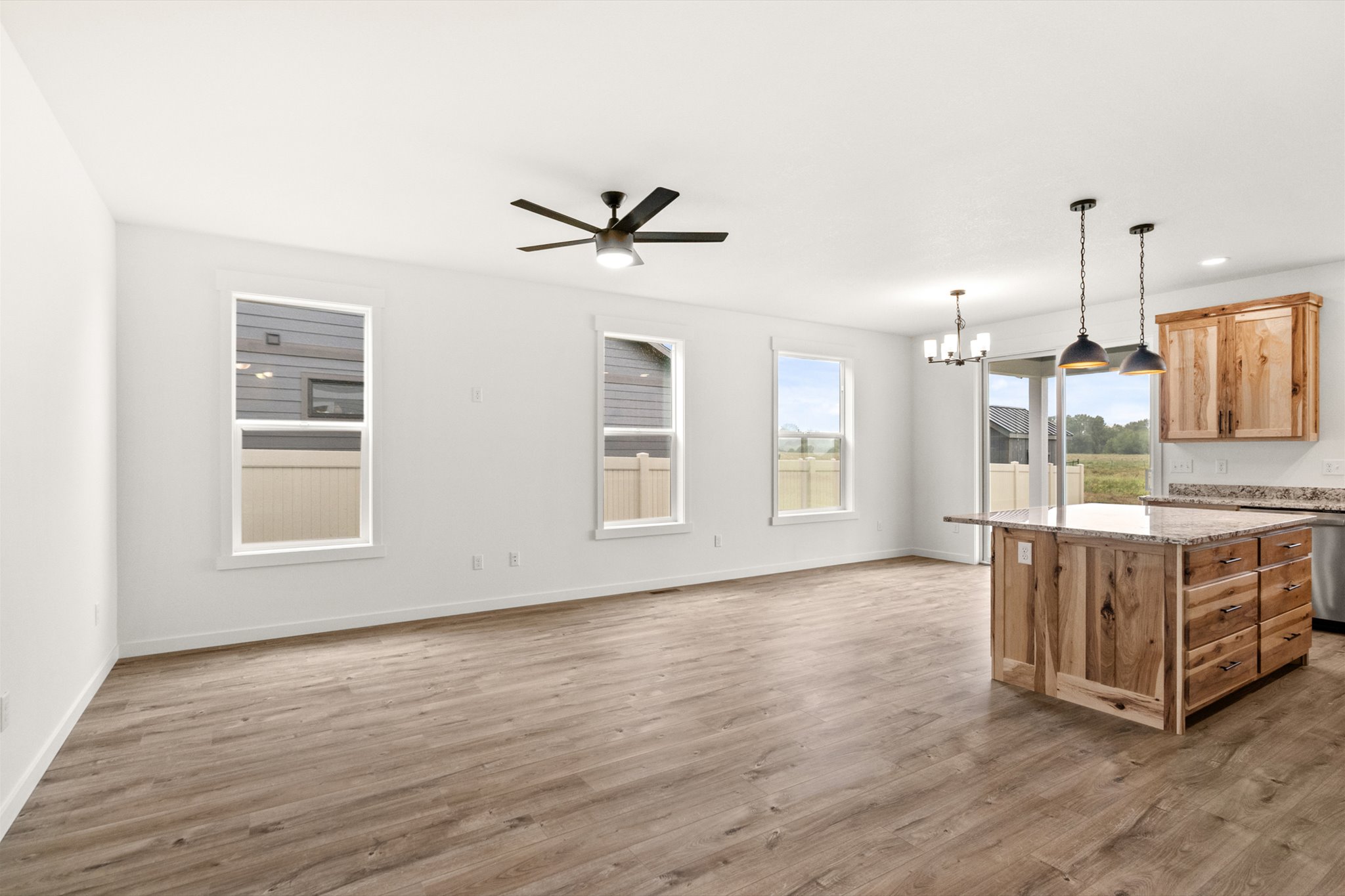 230 Stirling Loop Property Photo 5