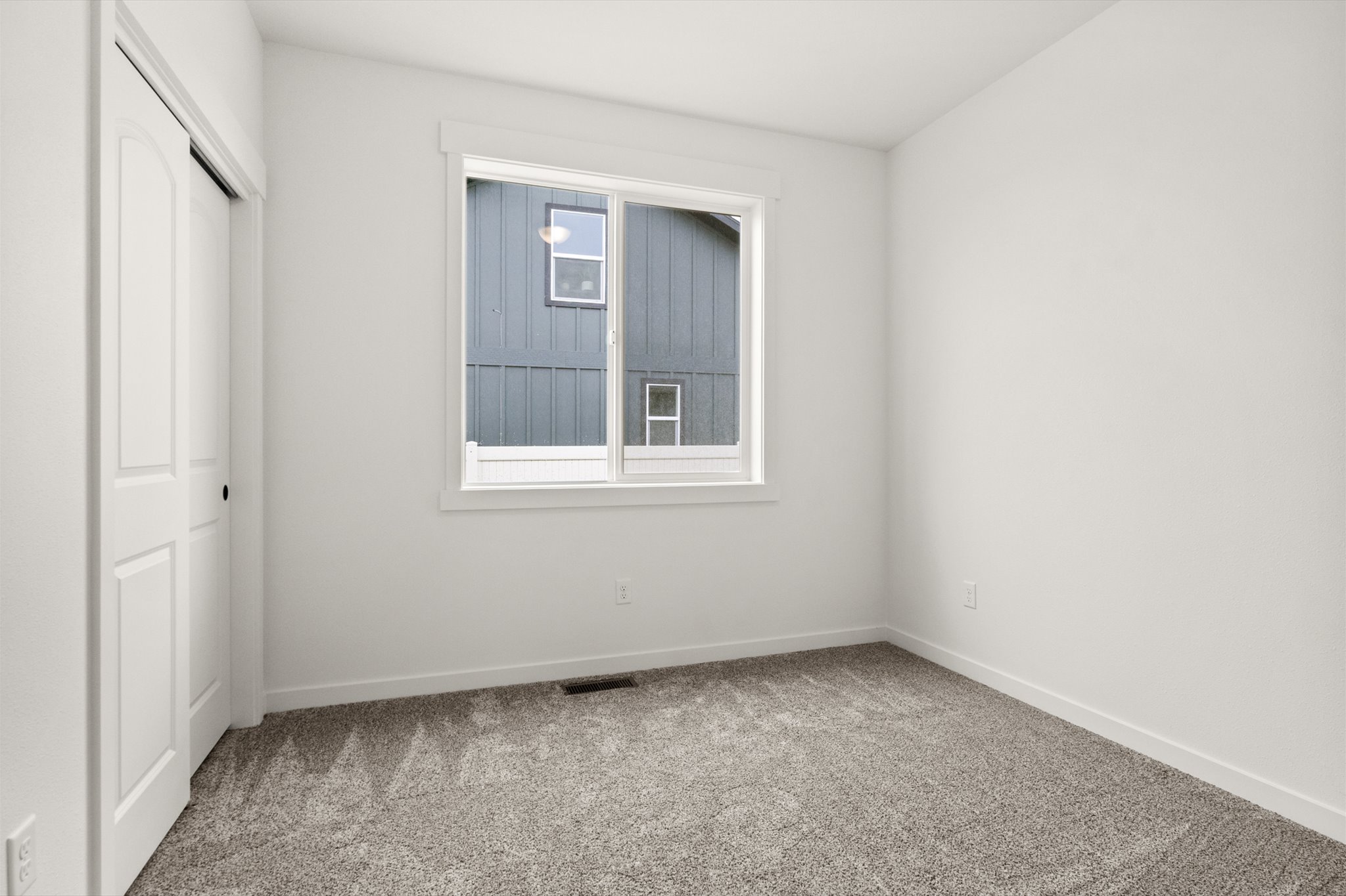 230 Stirling Loop Property Photo 13