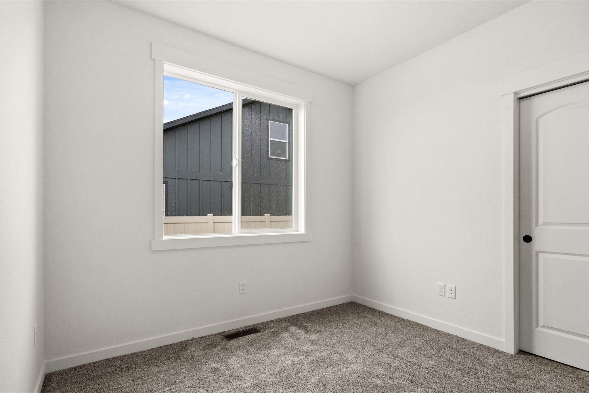 230 Stirling Loop Property Photo 15