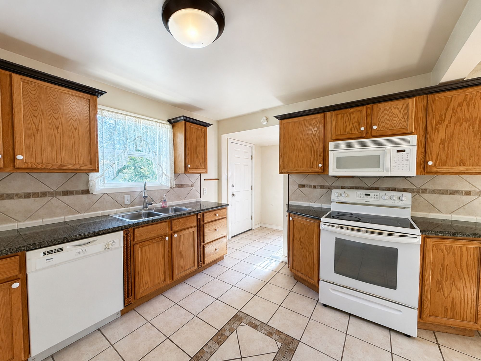 1709 8th Avenue N Property Photo 5