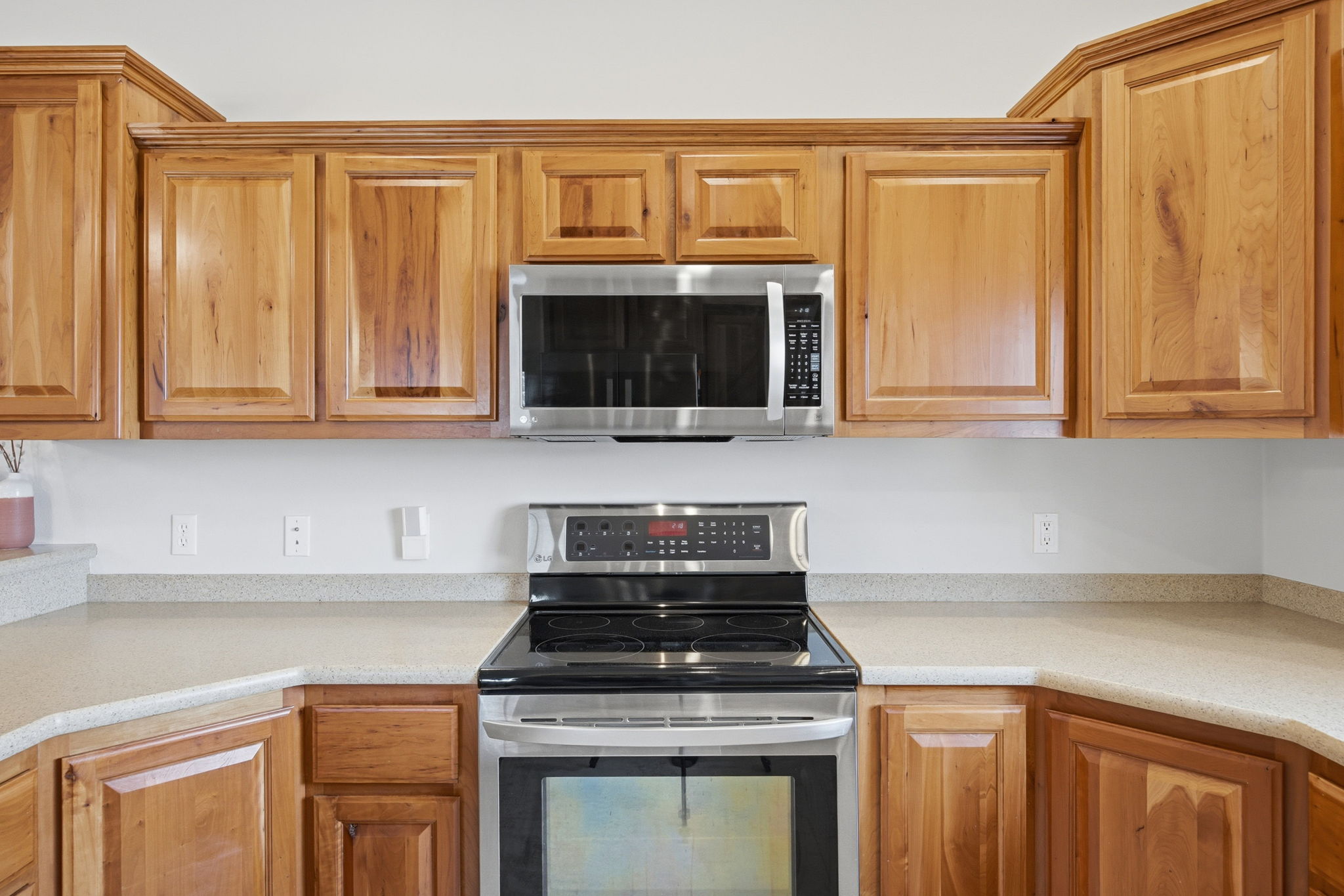 6001 Hobson Lane Property Photo 10